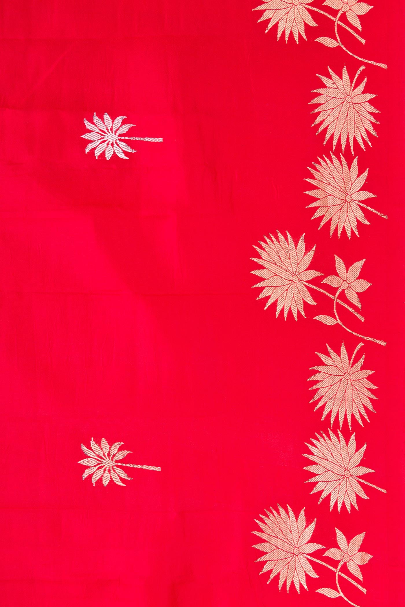 Border image of Red Dual Tone Tussar Silk Saree with Zari Butta on the body and Fancy Border. 