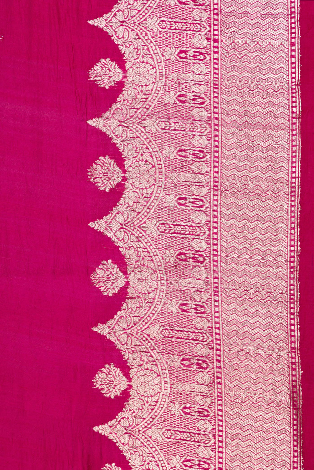 Border image of Dark Pink Dual Tone Tussar Silk Saree with Zari Butta on the body and Zari Border. 
