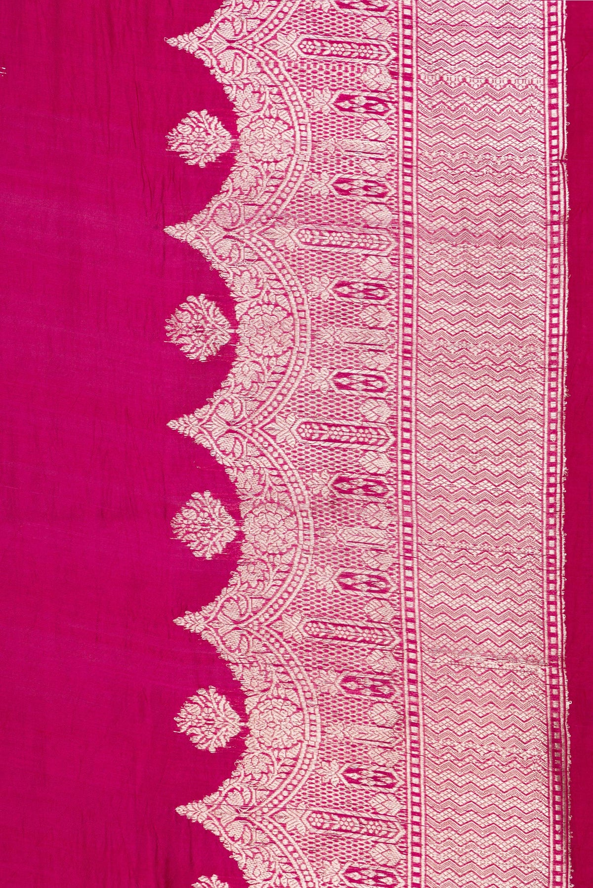 Border image of Dark Pink Dual Tone Tussar Silk Saree with Zari Butta on the body and Zari Border. 