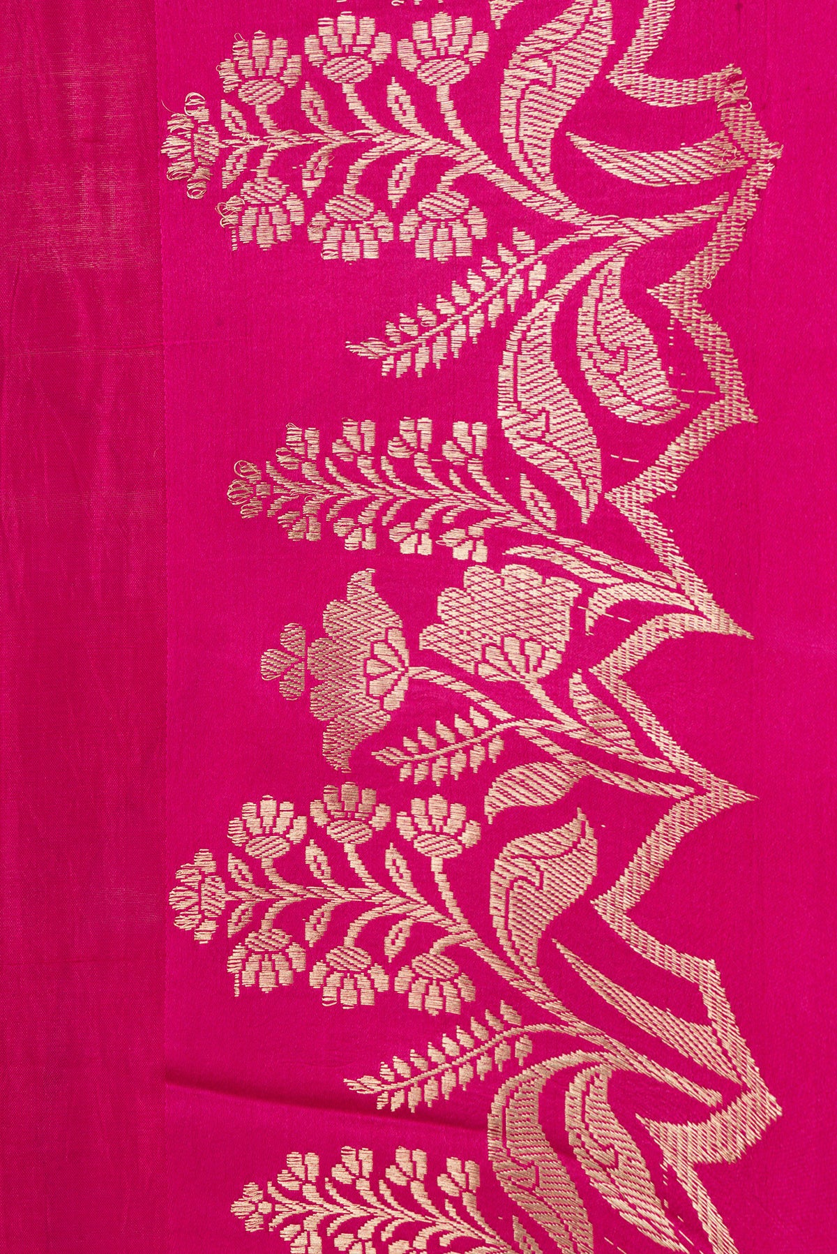 Border image of Pink Dual Tone Tussar Silk Saree with Zari Butta on the body and Fancy Border. 