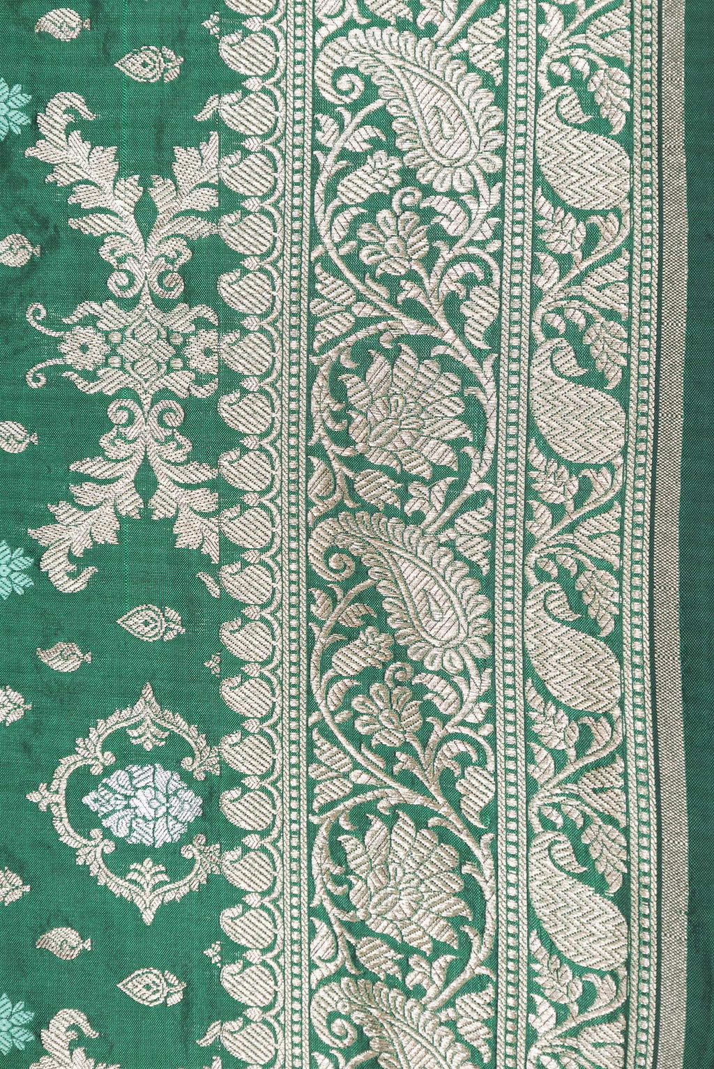 Border image of Bottle Green Dual Tone Banarasi Silk Saree with Zari Brocade on the body and Zari Border. 