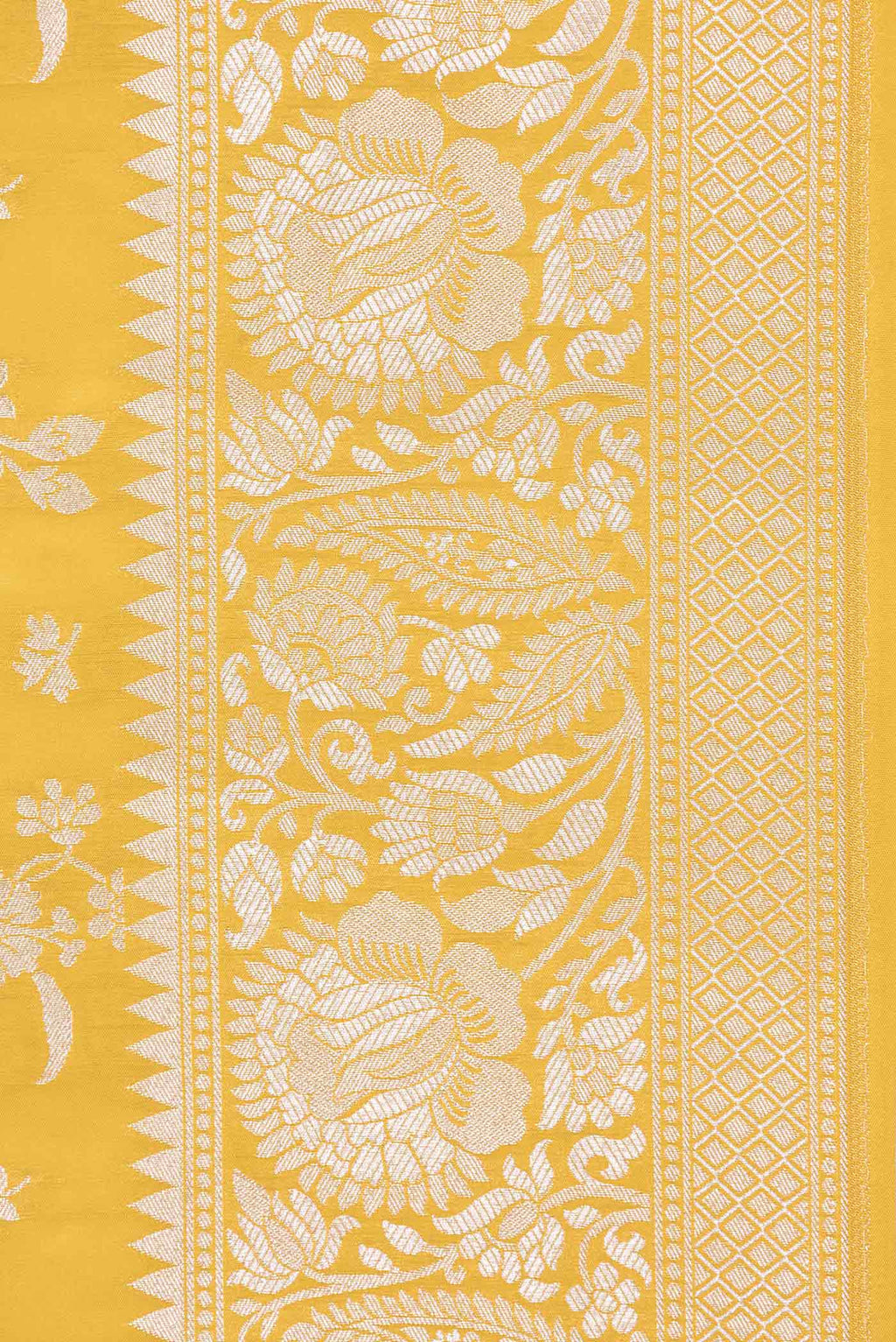 Border image of Yellow Dual Tone Blended Banarasi Saree with Zari Brocade on the body and Zari Border. 