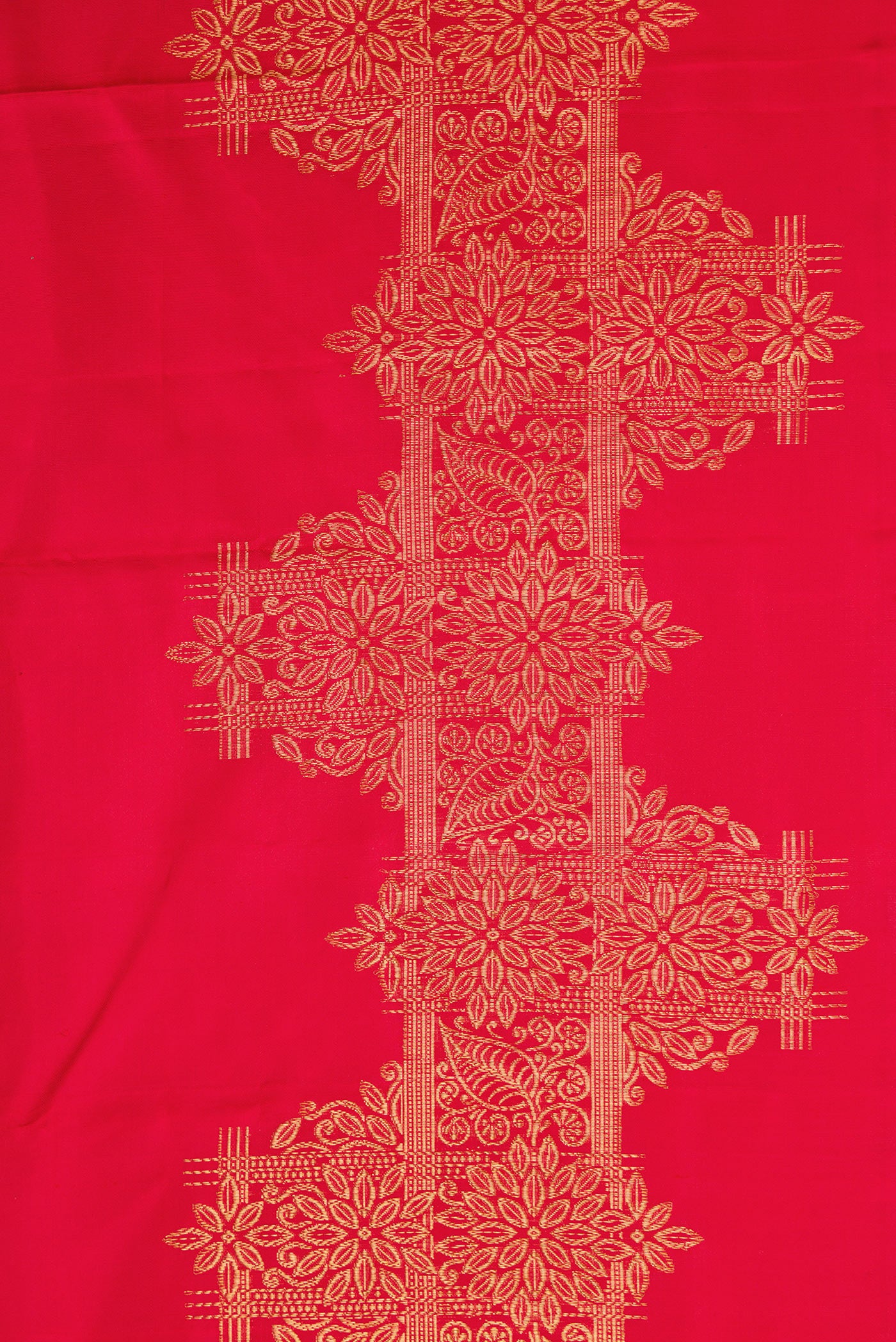 Border image of Red Dual Tone Kanjivaram Silk Saree with Zari Butta on the body and Fancy Border. 