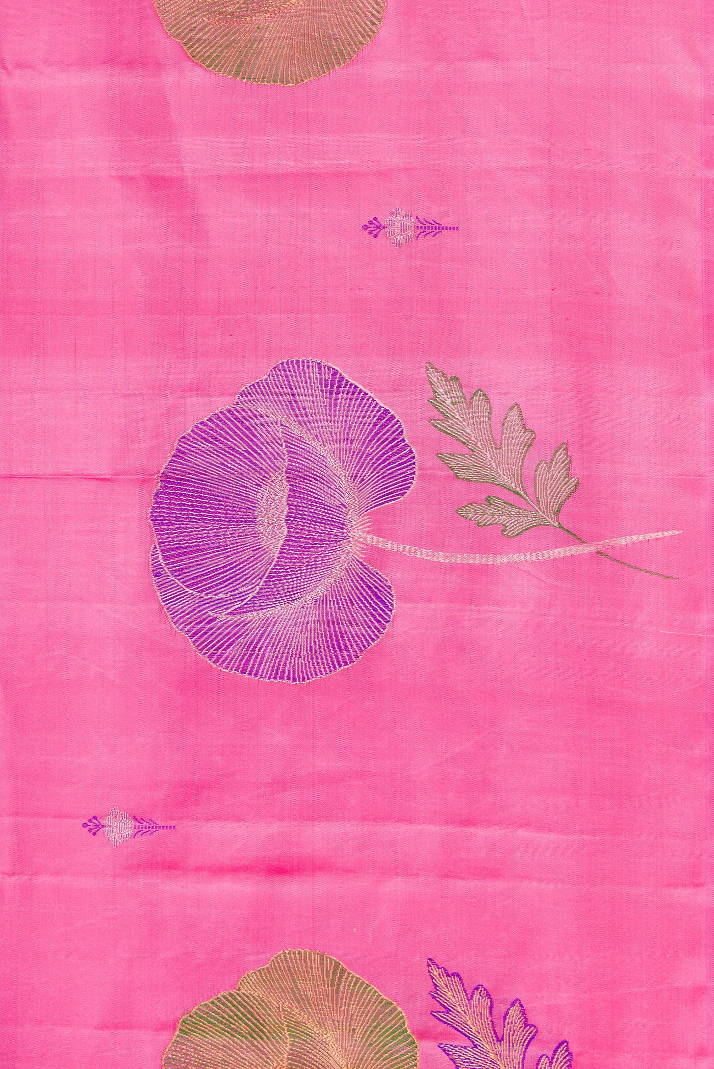 Border image of Pure Silk Pure Zari Pink Dual Tone Kanjivaram Saree with Zari Butta on the body and Fancy Border. 