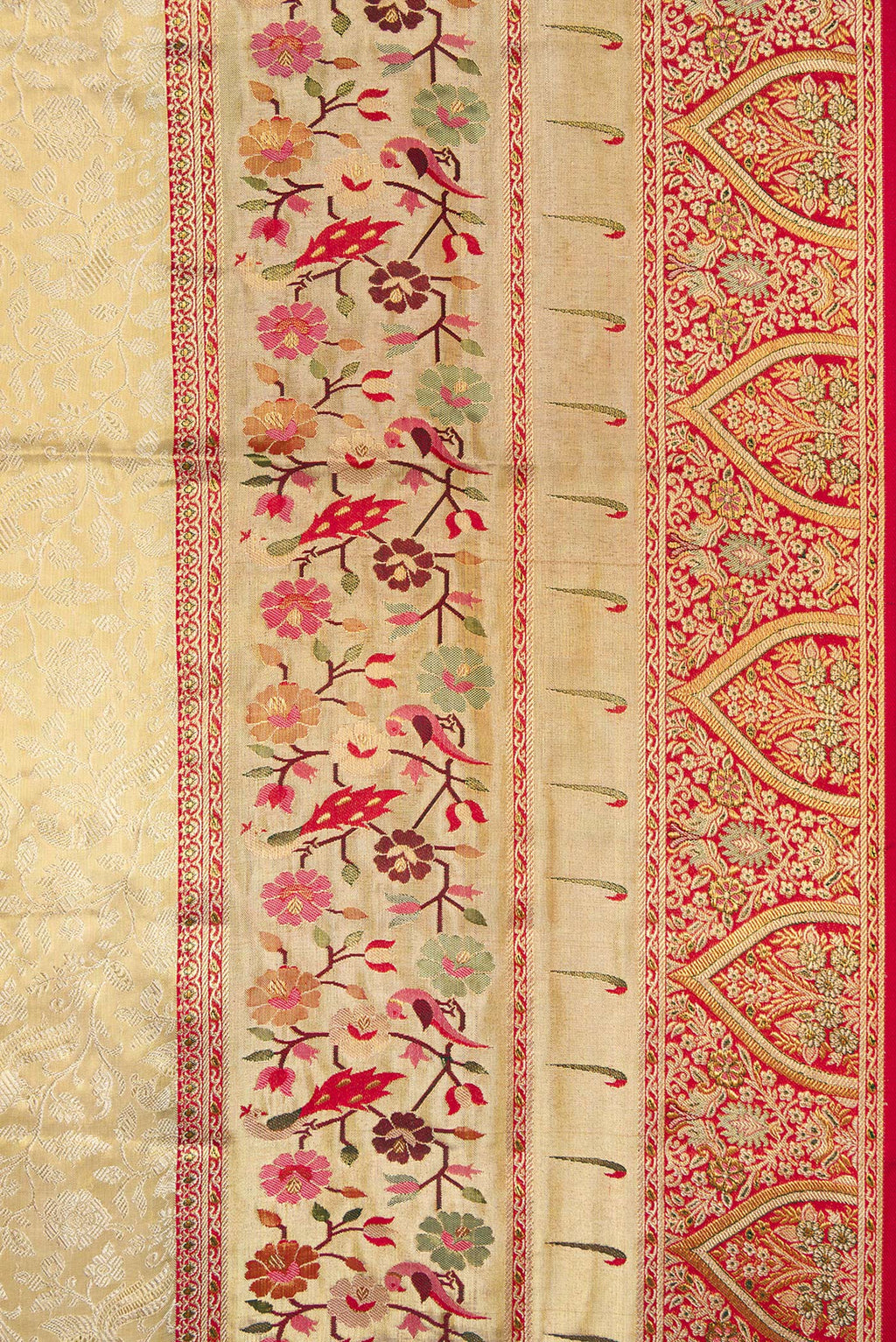 Border image of Gold Dual Tone Kanchipuram Tissue Silk Saree with Zari Brocade on the body and Fancy Border. 