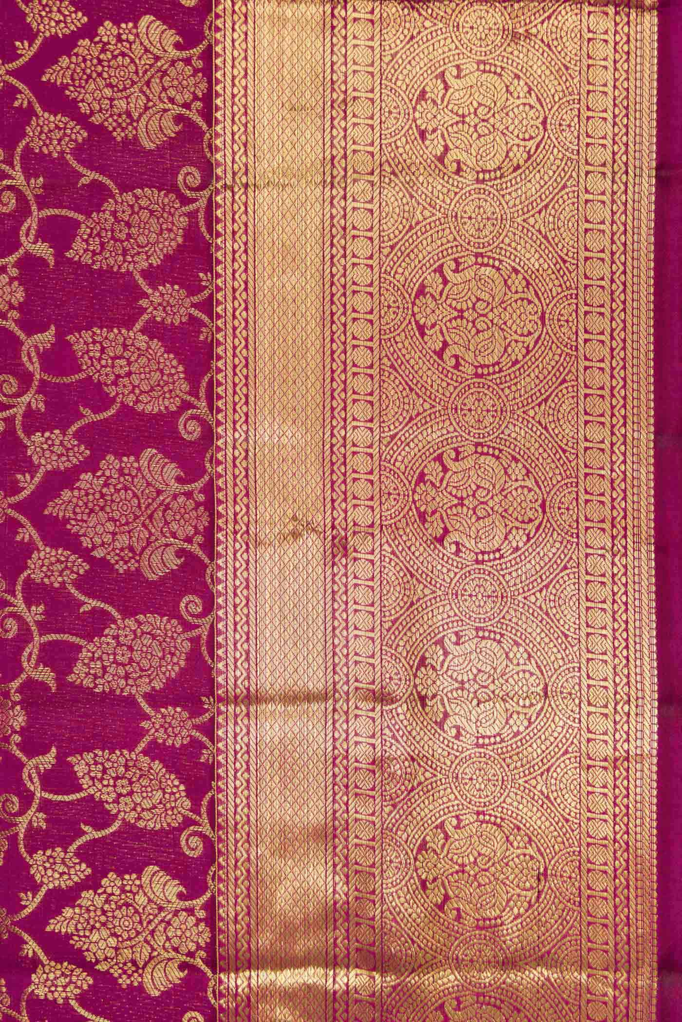 Border image of Magenta Dual Tone Kanchipuram Silk Saree with Zari Brocade on the body and Zari Border. 