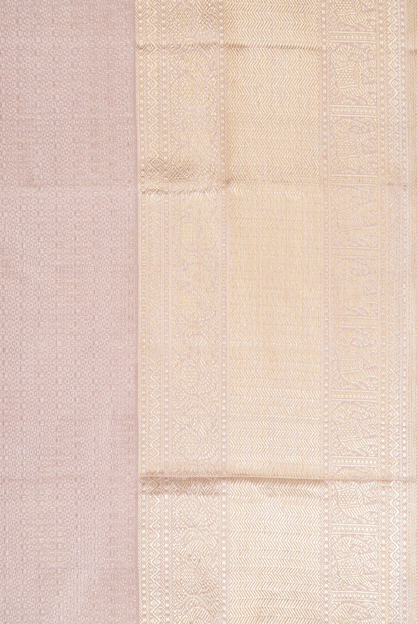 Border image of Pure Silk Pure Zari Lilac Dual Tone Kanchipuram Saree with Zari Brocade on the body and Zari Border. 