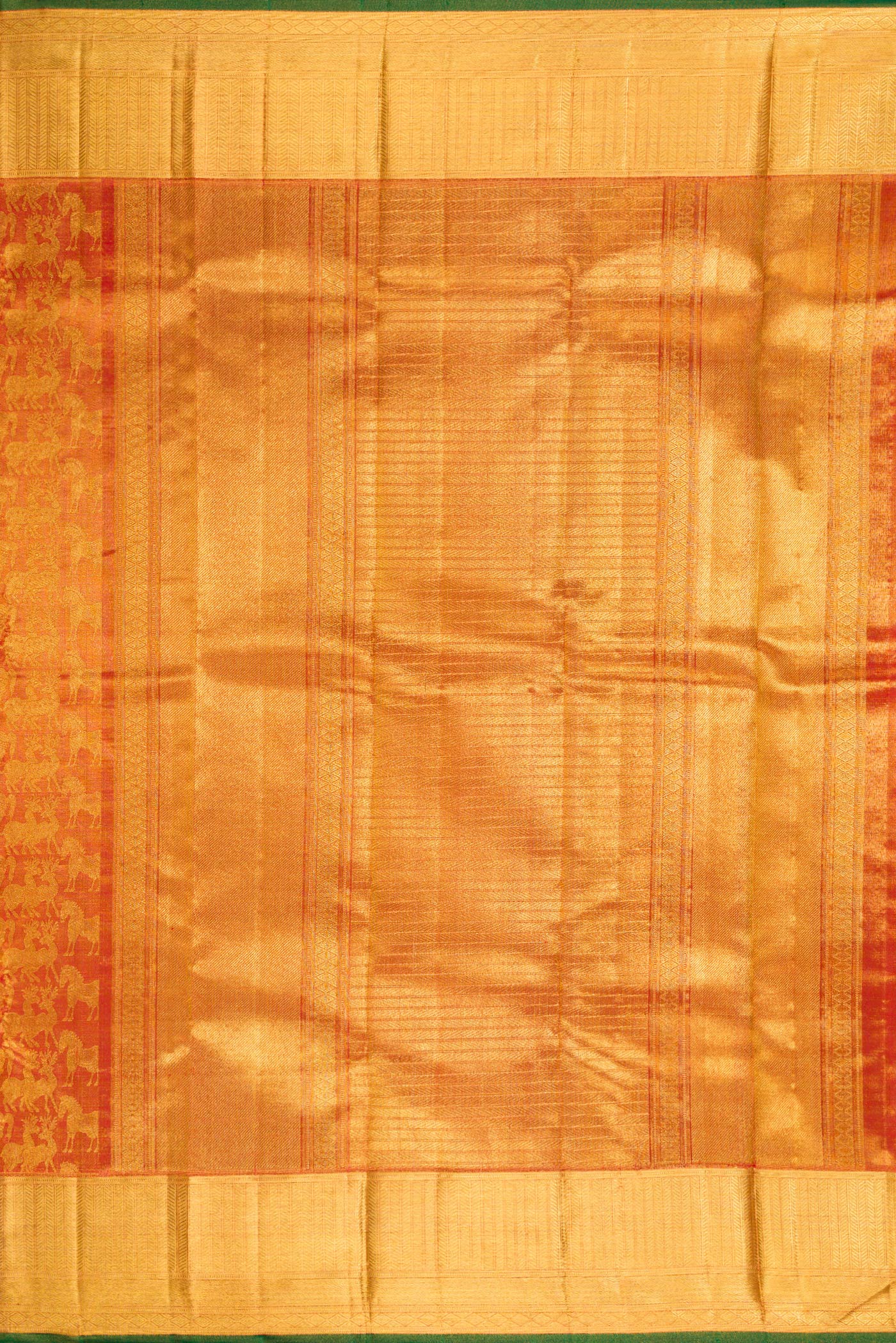 Close up image of the pallu of Maroon Dual Tone Kanjivaram Tissue Silk Saree with Zari Brocade on the body and Zari Border. 