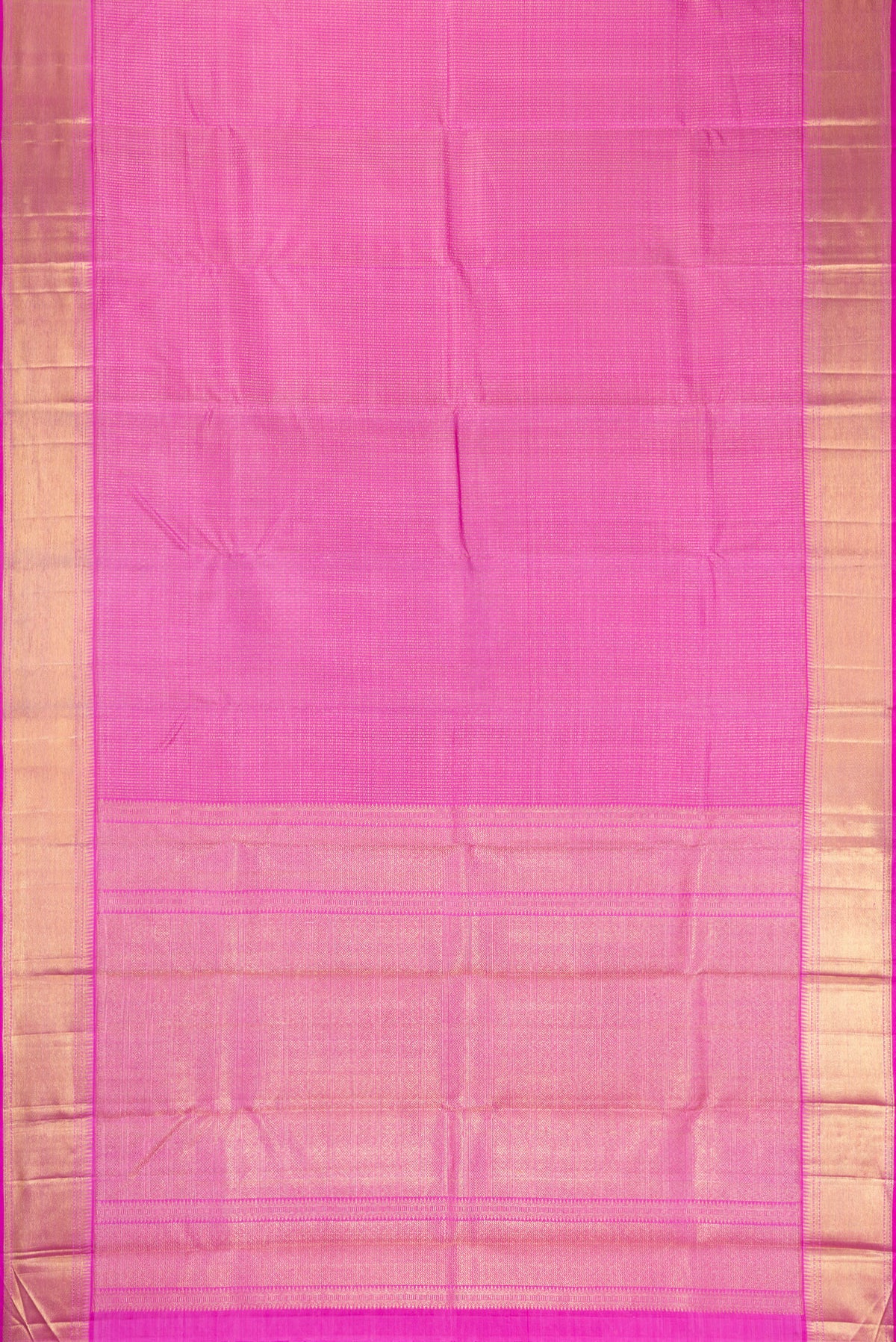 Flat view of Lavender Dual Tone Kanchipuram Silk Saree with Zari Brocade on the body and Zari Border. 