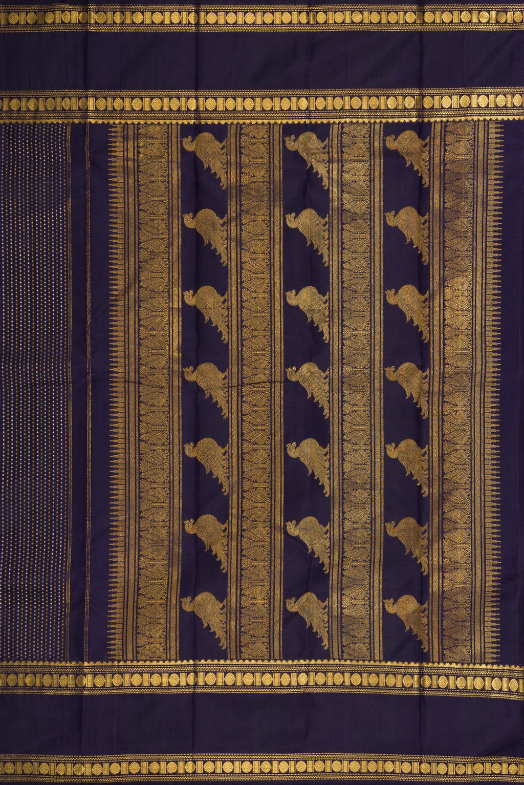 Close up image of the pallu of Navy Blue Dual Tone Kanjivaram Silk Saree with Zari Butta on the body and Zari Border. 