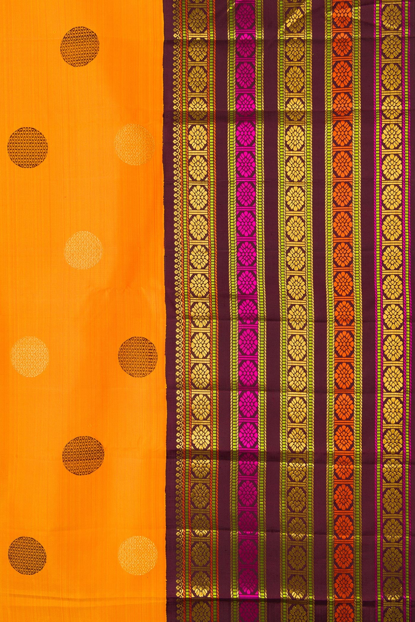 Border image of Pure Silk Pure Zari Mustard Dual Tone Kanchipuram Saree with Zari And Thread Butta on the body and Zari And Thread Border. 