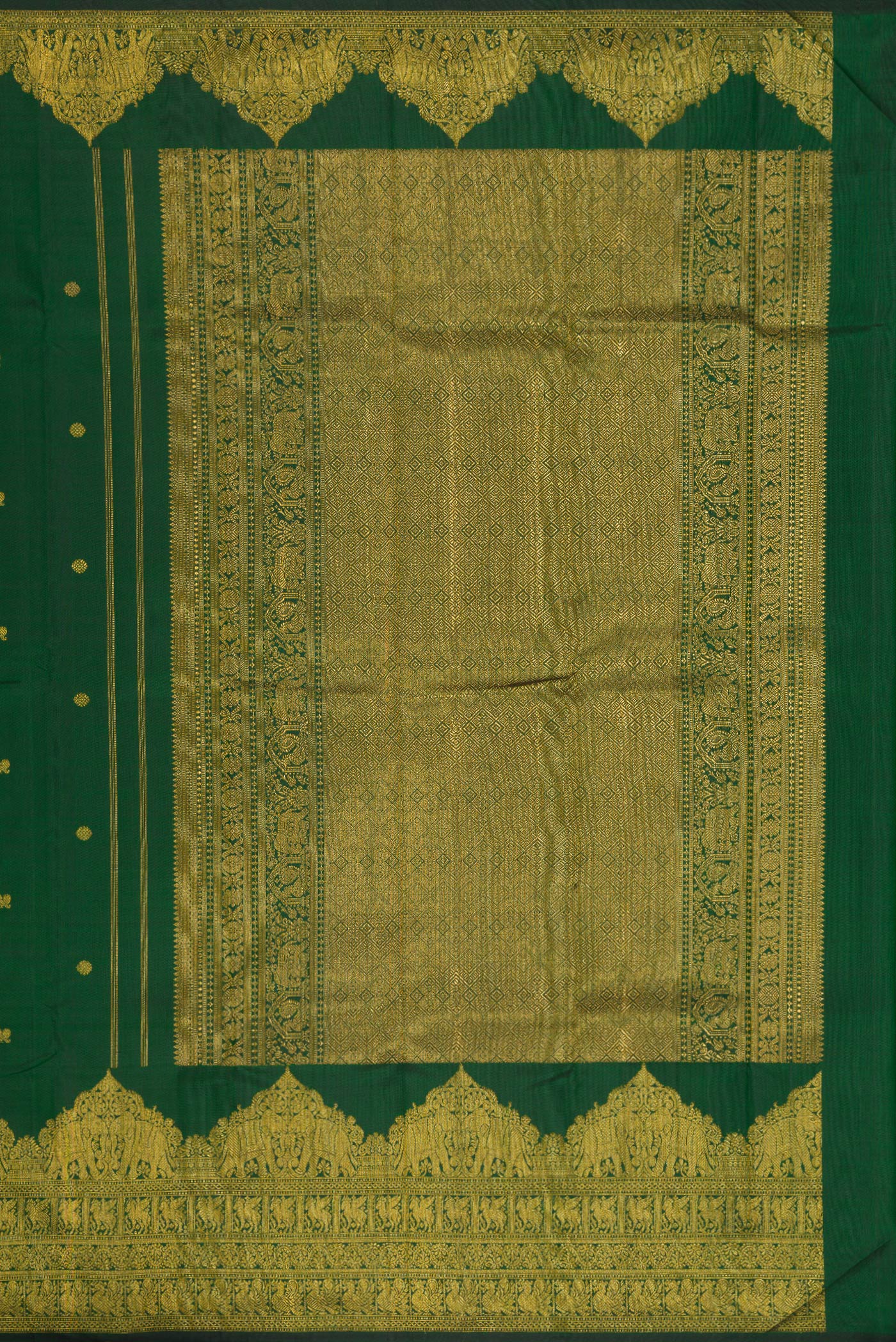 Close up image of the pallu of Pure Silk Pure Zari Green Dual Tone Kanjivaram Saree with Zari Butta on the body and Zari Border. 