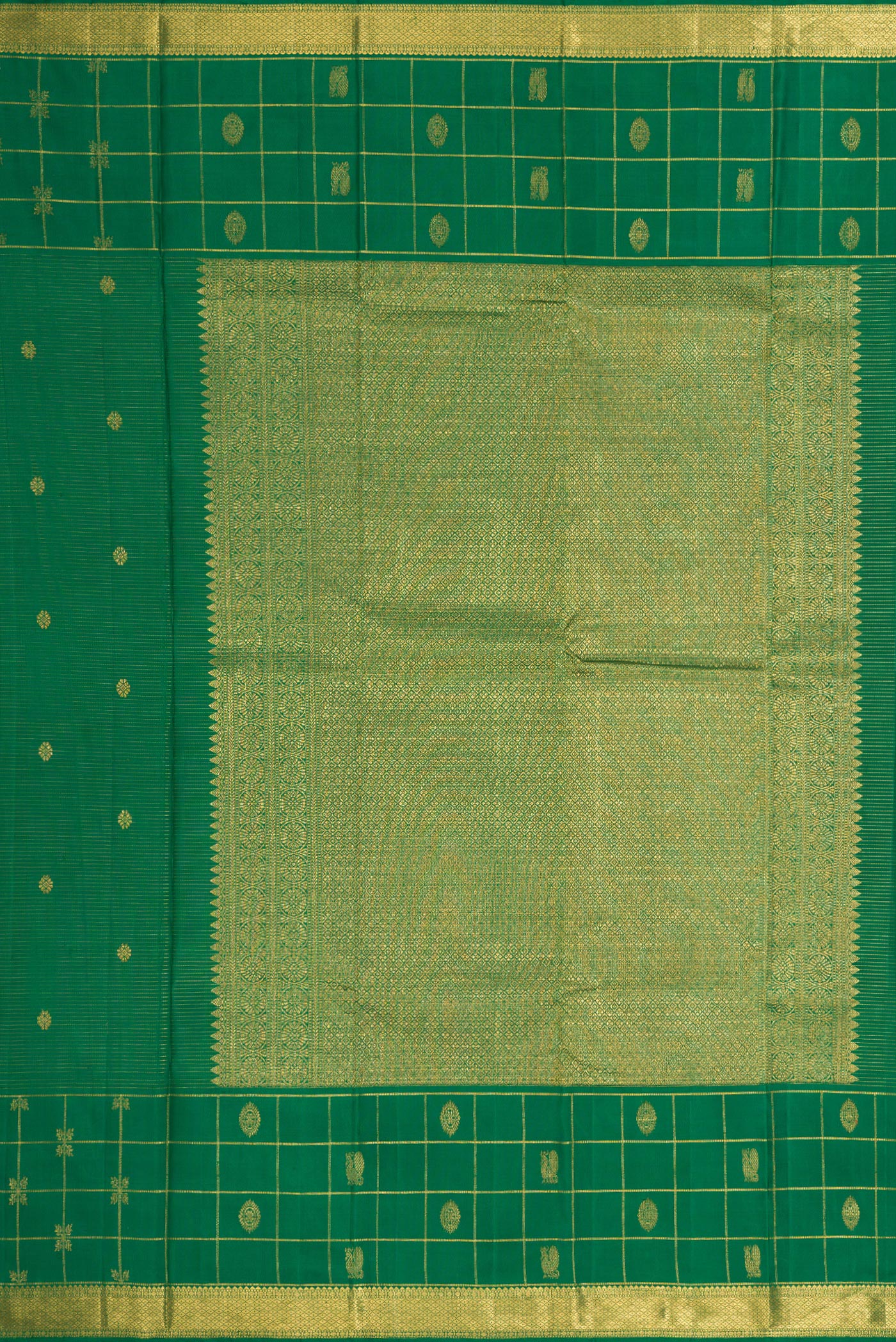 Close up image of the pallu of Pure Silk Pure Zari Green Dual Tone Kanjivaram Saree with Zari Butta on the body and Zari Border. 