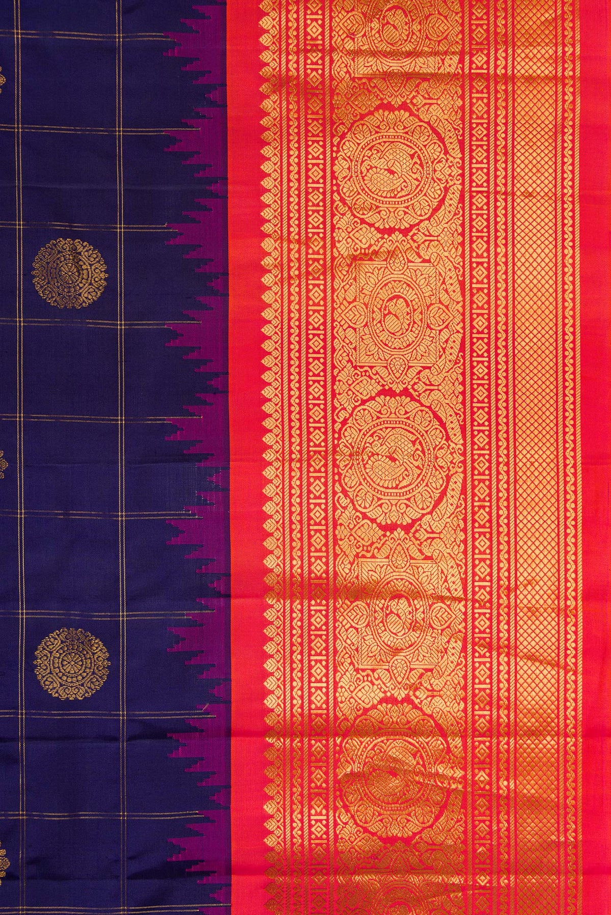 Border image of Navy Blue Dual Tone Gadwal Silk Saree with Checked design on the body and Zari Border. 
