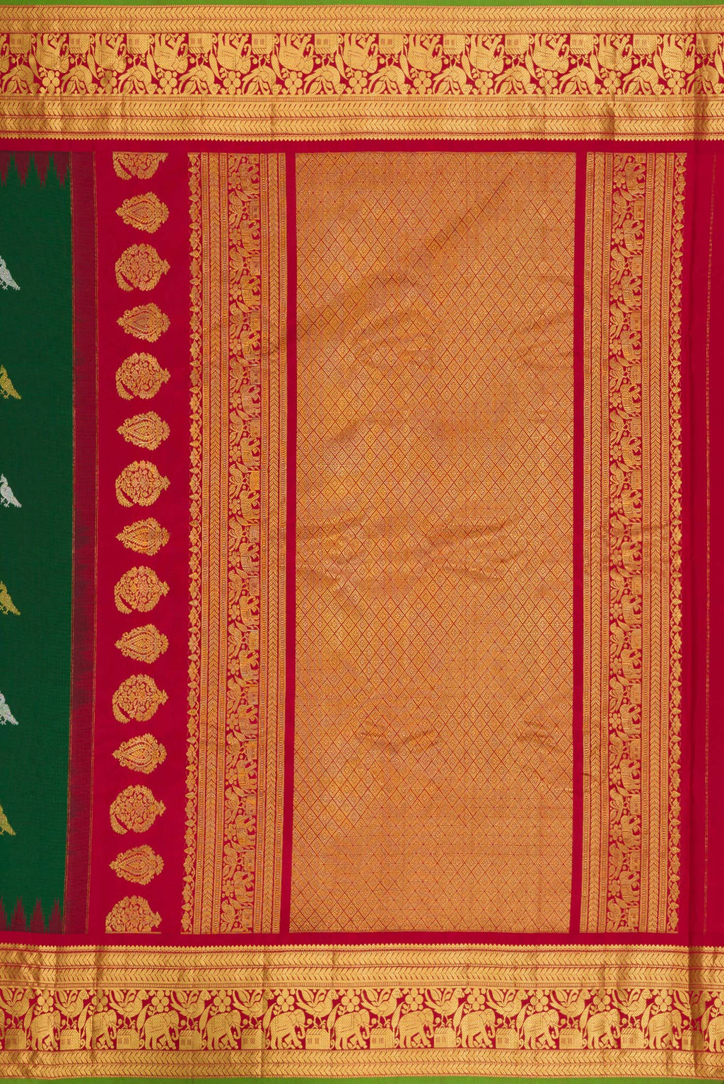 Close up image of the pallu of Bottle Green Dual Tone Gadwal Silk Saree with Zari Butta on the body and Zari Border. 