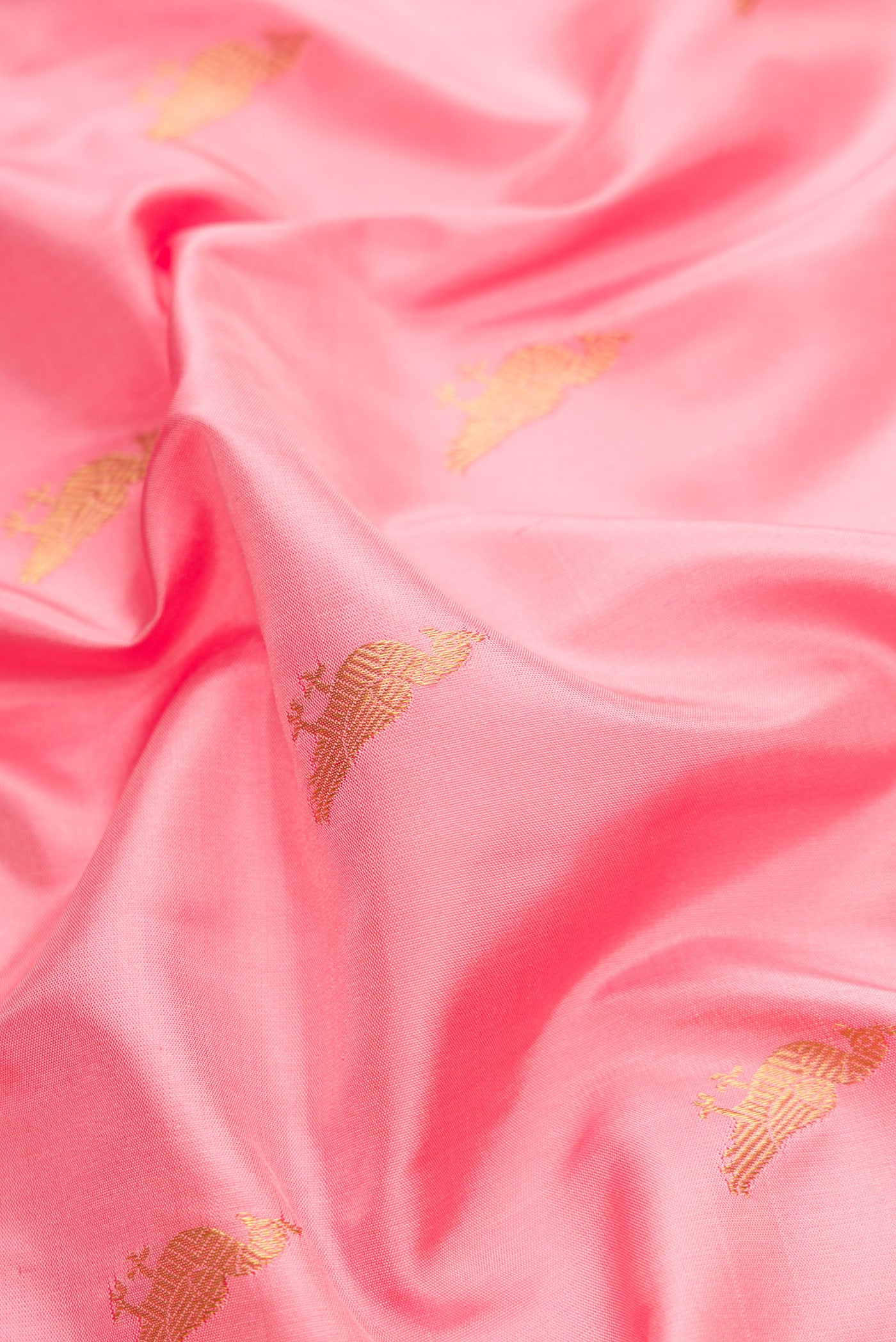Close up of Pink Dual Tone Gadwal Silk Saree with Zari Butta on the body and Zari Border.  displaying folds