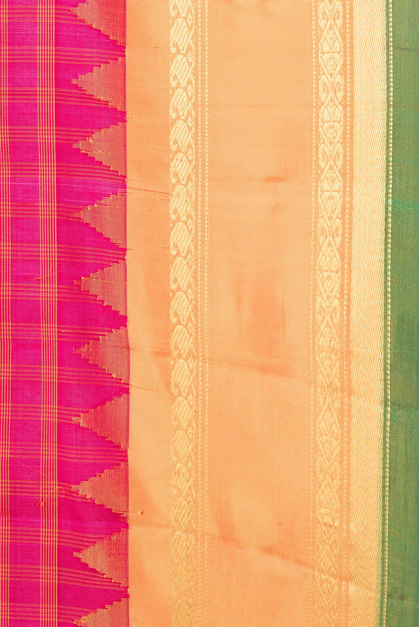 Border image of Magenta Dual Tone Gadwal Silk Saree with Checked design on the body and Zari Border. 