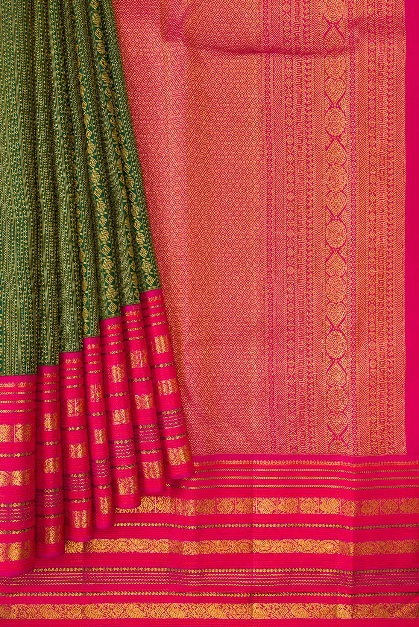 Pleats and pallu of Bottle Green Dual Tone Kanjivaram Silk Saree with Zari Brocade on the body and Zari Border. 