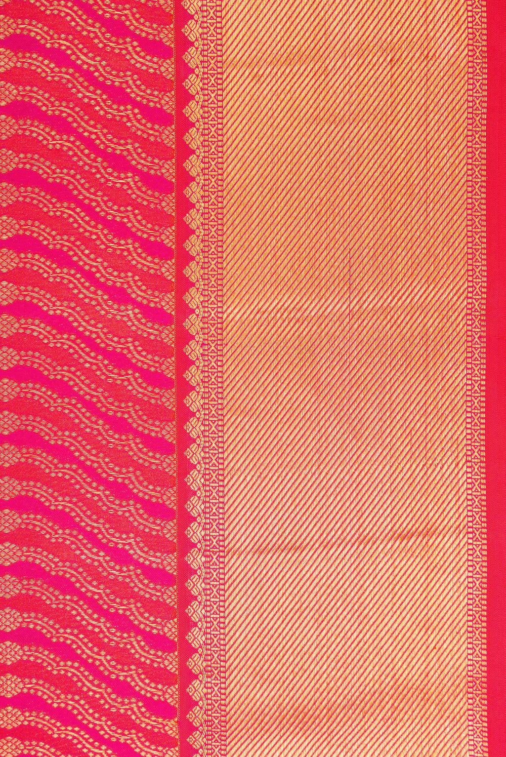 Border image of Pink Dual Tone Kanjivaram Silk Saree with Zari Brocade on the body and Zari Border. 