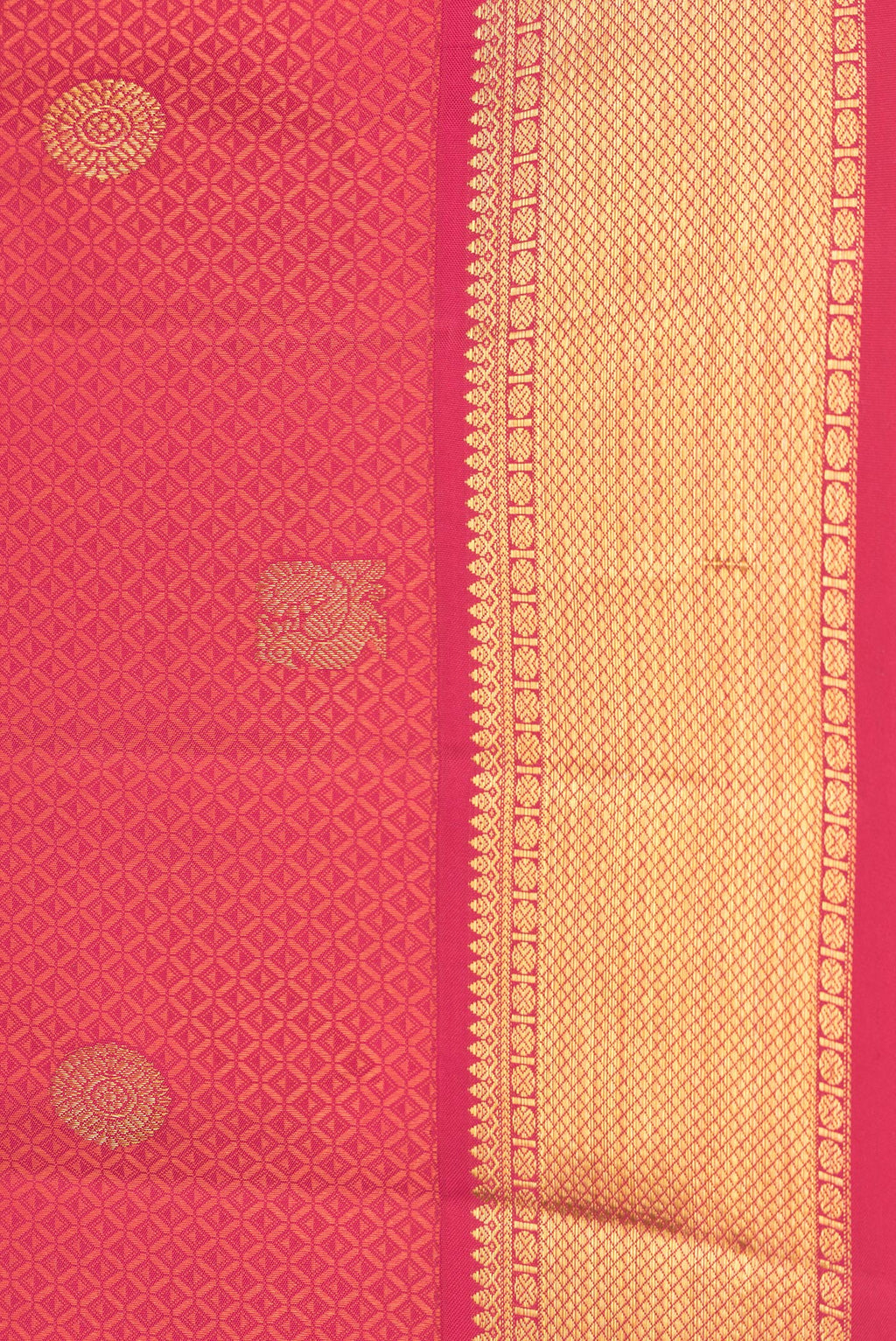 Border image of Red Dual Tone Kanchipuram Silk Saree with Jacquard With Zari Butta on the body and Zari Border. 