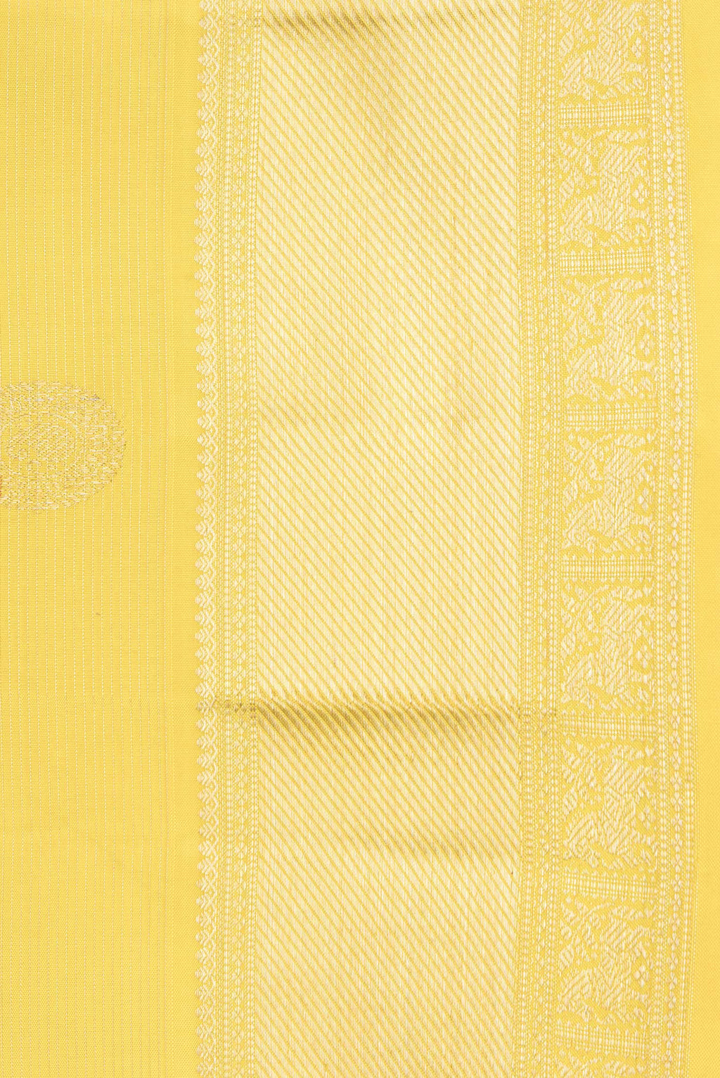 Border image of Yellow Dual Tone Kanchipuram Silk Saree with Zari Butta on the body and Zari Border. 