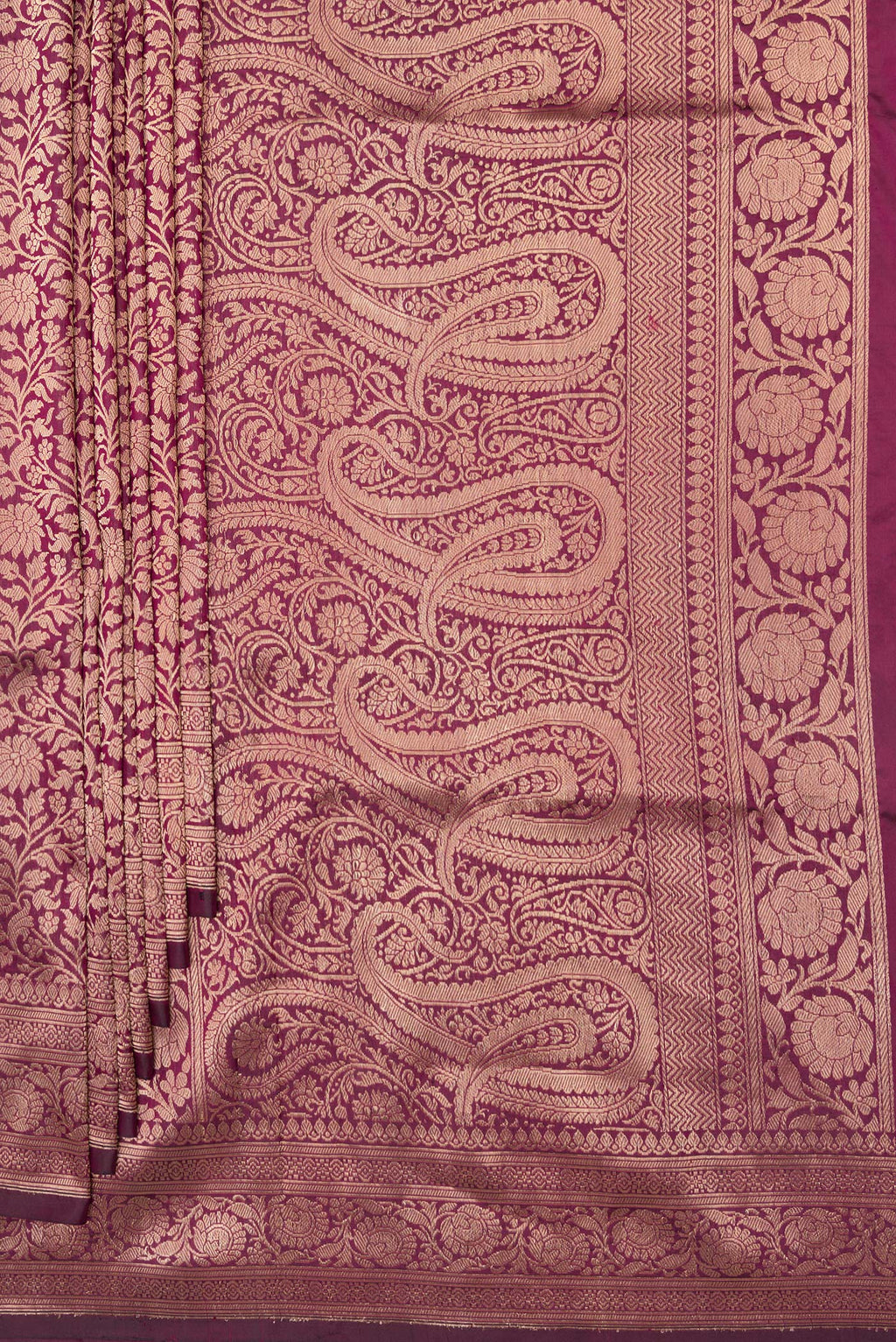 Pleats and pallu of Pure Silk Burgundy Dual Tone Banarasi Saree with Zari Brocade on the body and Zari Border. 
