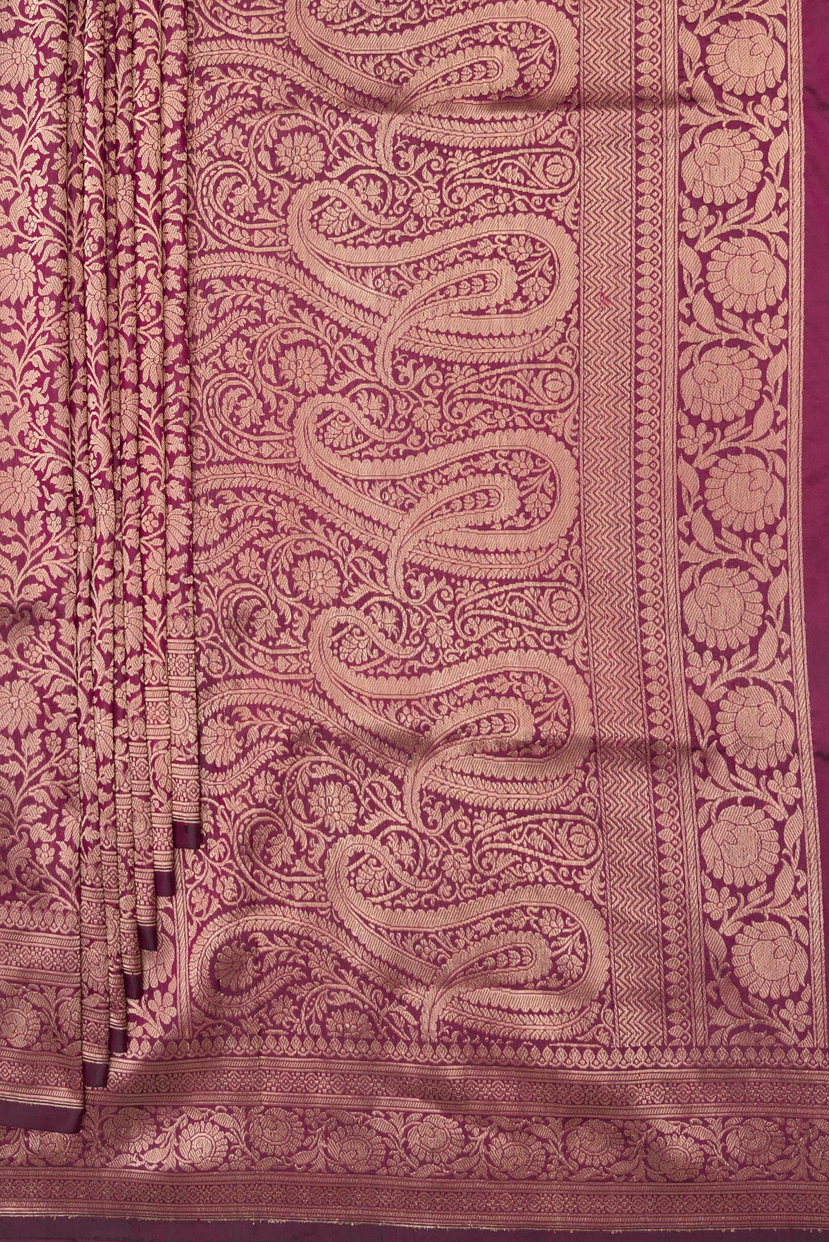Pleats and pallu of Pure Silk Burgundy Dual Tone Banarasi Saree with Zari Brocade on the body and Zari Border. 