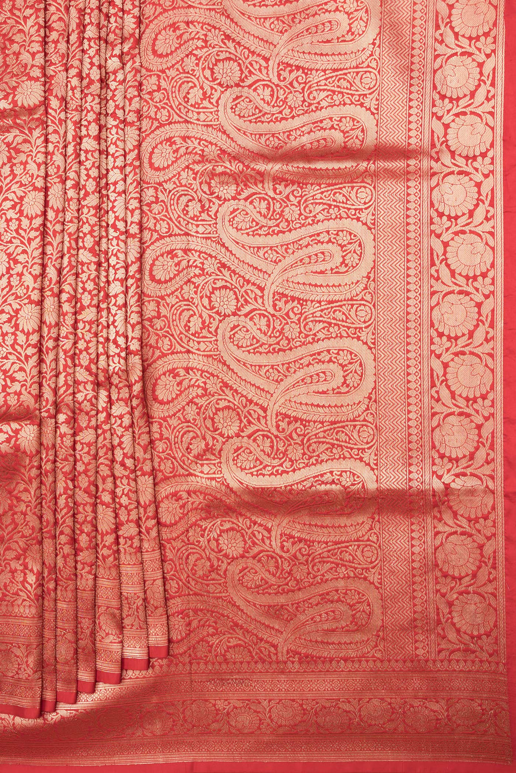 Pleats and pallu of Red Dual Tone Banarasi Silk Saree with Zari Brocade on the body and Zari Border. 