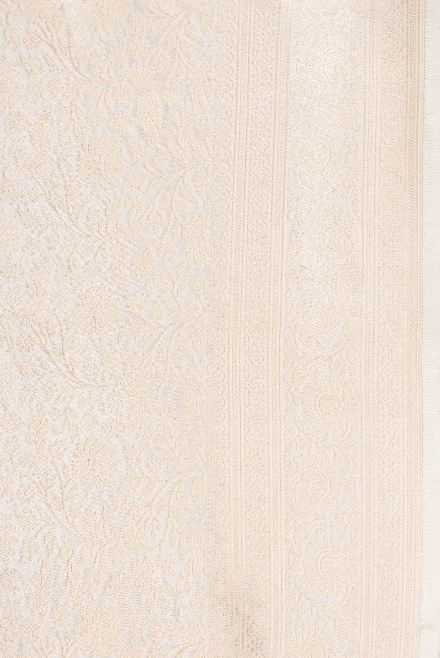 Border image of Beige Dual Tone Banarasi Silk Saree with Zari Brocade on the body and Zari Border. 
