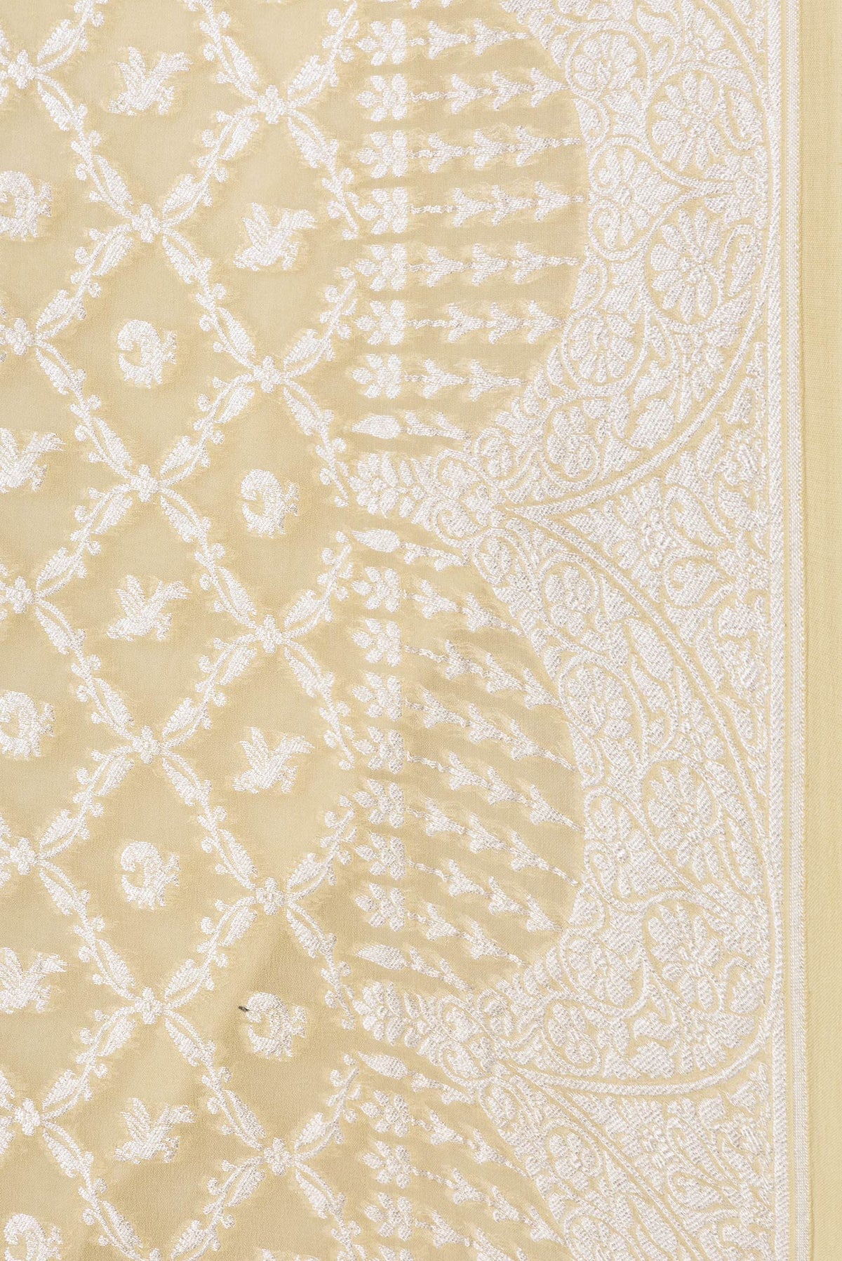 Border image of Sandal Dual Tone Banarasi Georgette Saree with Zari Brocade on the body and Zari Border. 