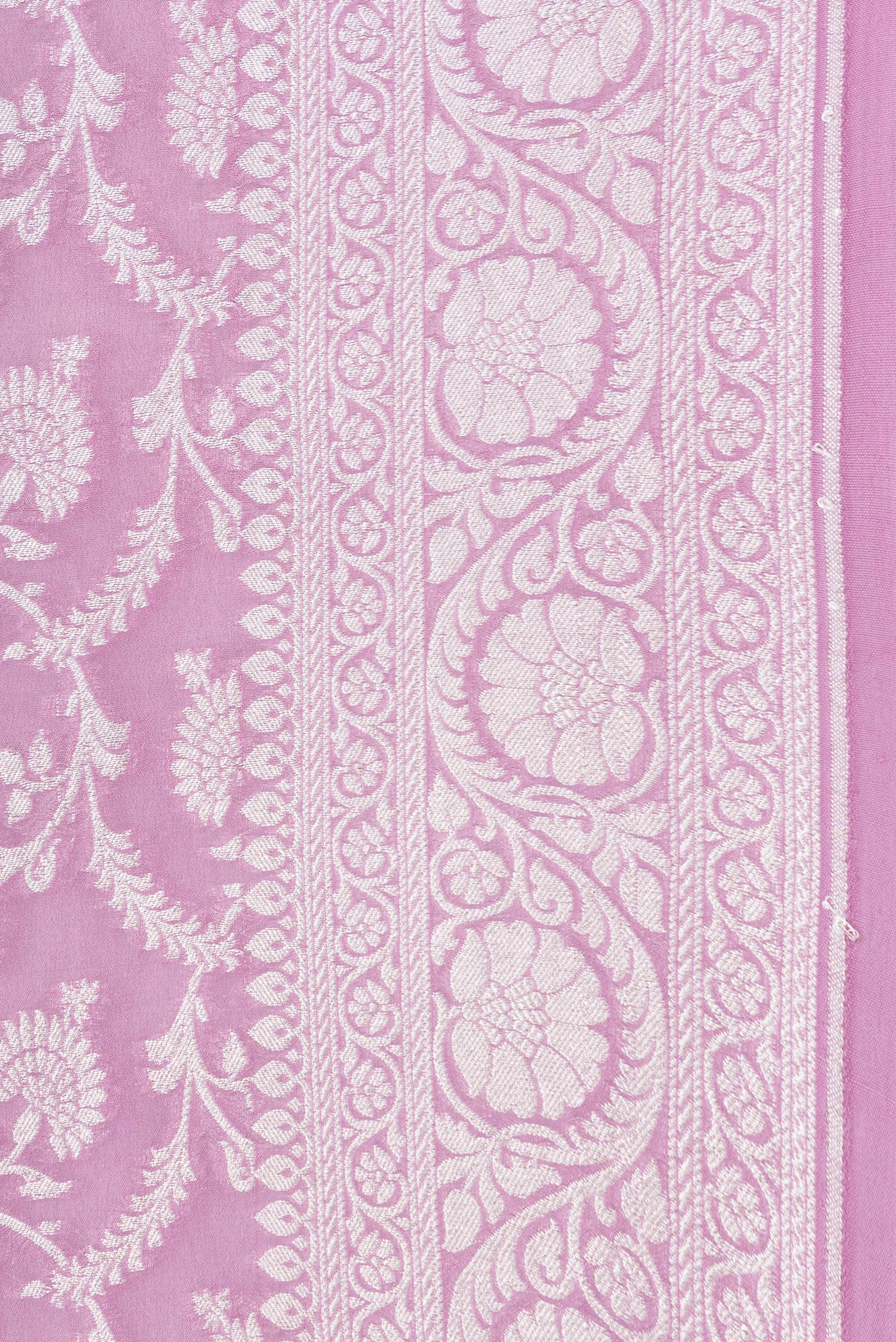 Border image of Lavender Dual Tone Banarasi Georgette Saree with Zari Brocade on the body and Zari Border. 