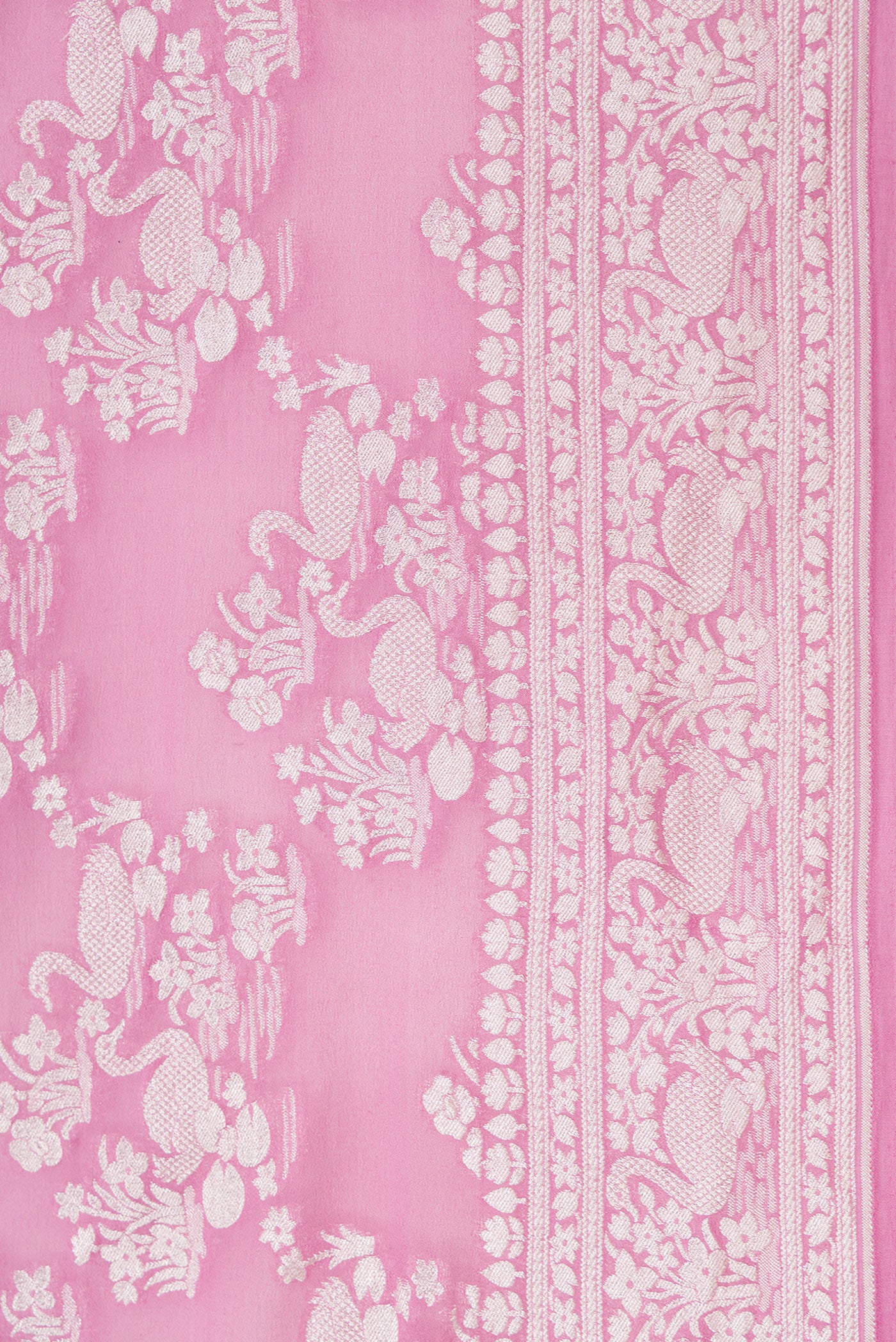 Border image of Lavender Dual Tone Mysore Georgette Saree with Zari Brocade on the body and Zari Border. 