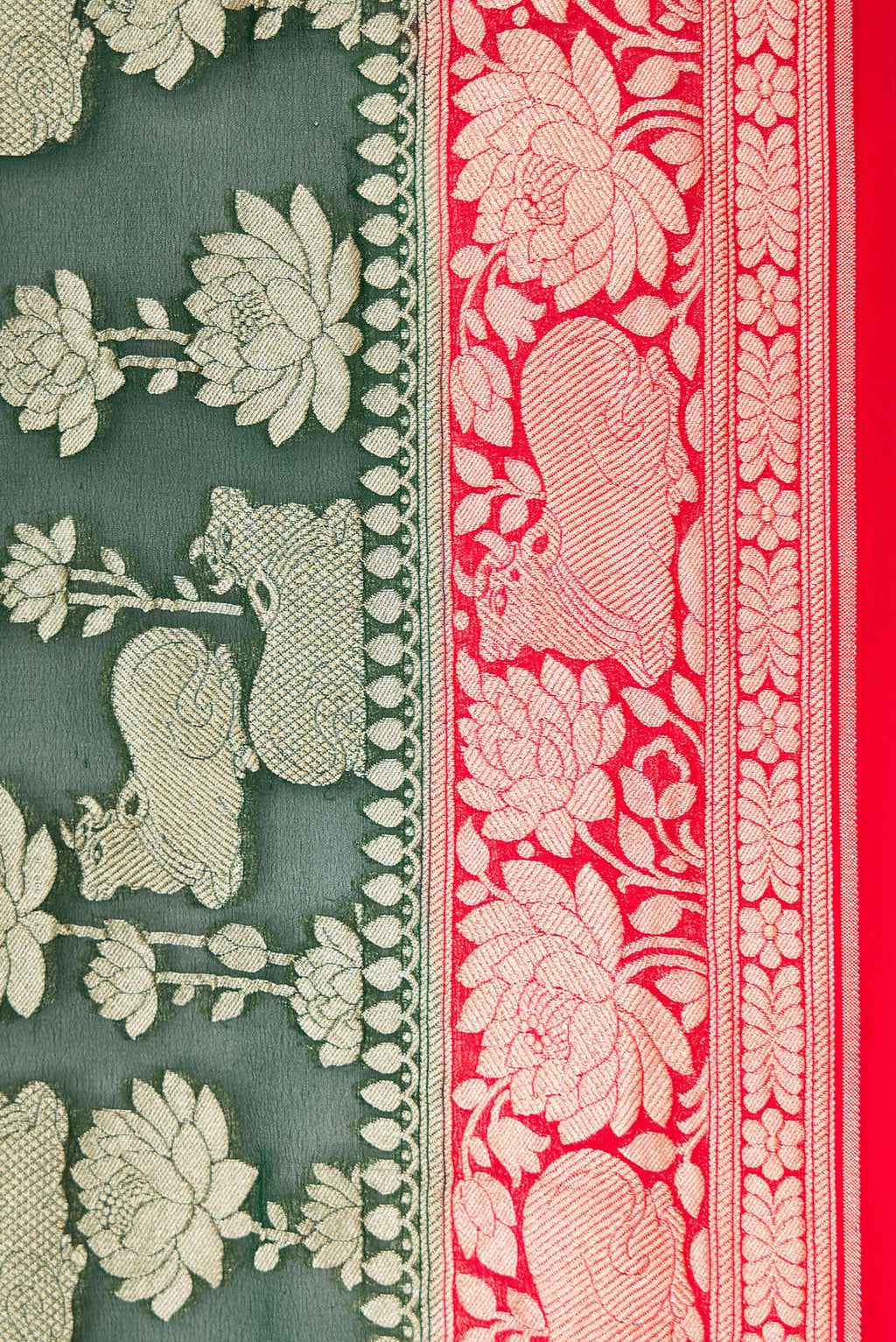 Border image of Bottle Green Dual Tone Mysore Georgette Saree with Zari Brocade on the body and Zari Border. 