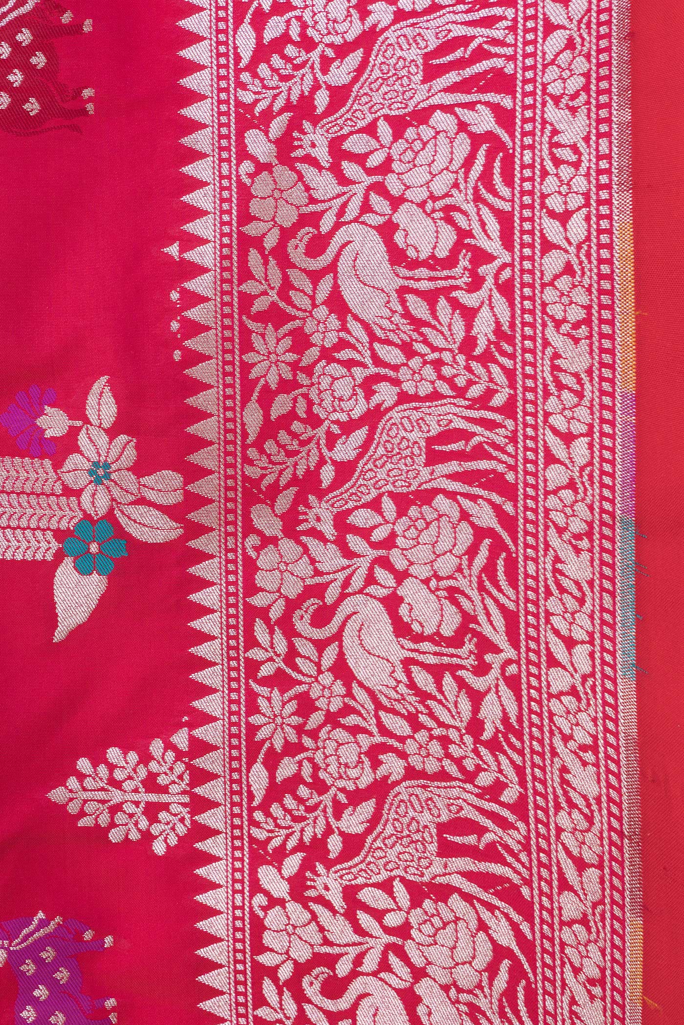 Border image of Dark Pink Dual Tone Blended Banarasi Silk Saree with Zari And Thread Butta on the body and Zari Border. 