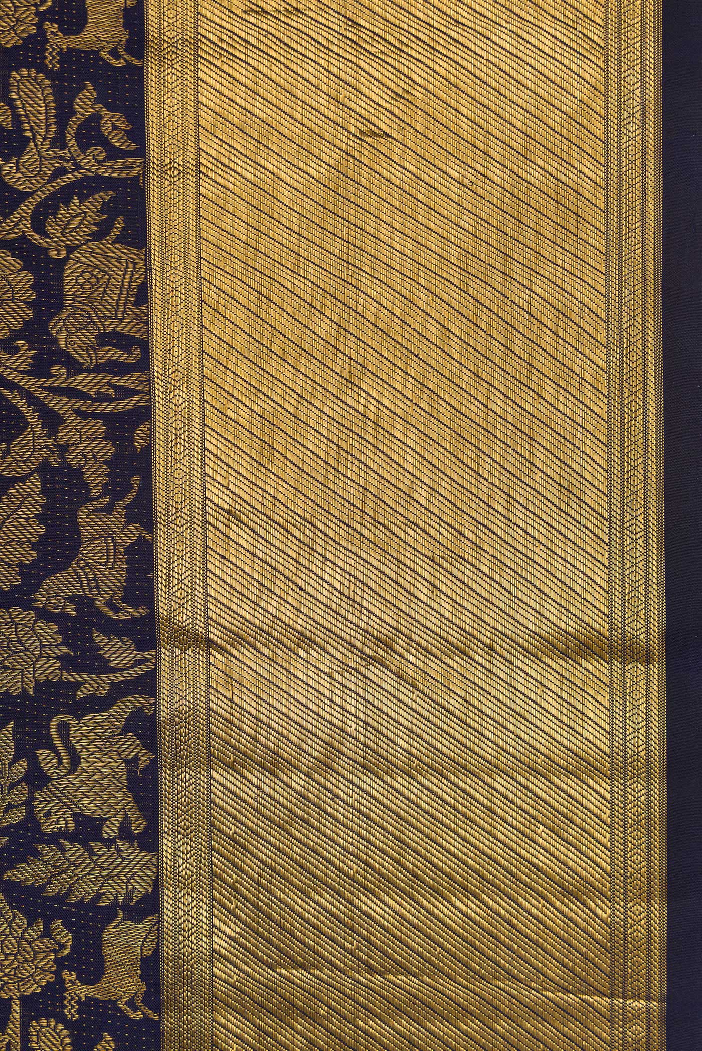 Border image of Violet Dual Tone Kanchipuram Silk Saree with Zari Brocade on the body and Zari Border. 