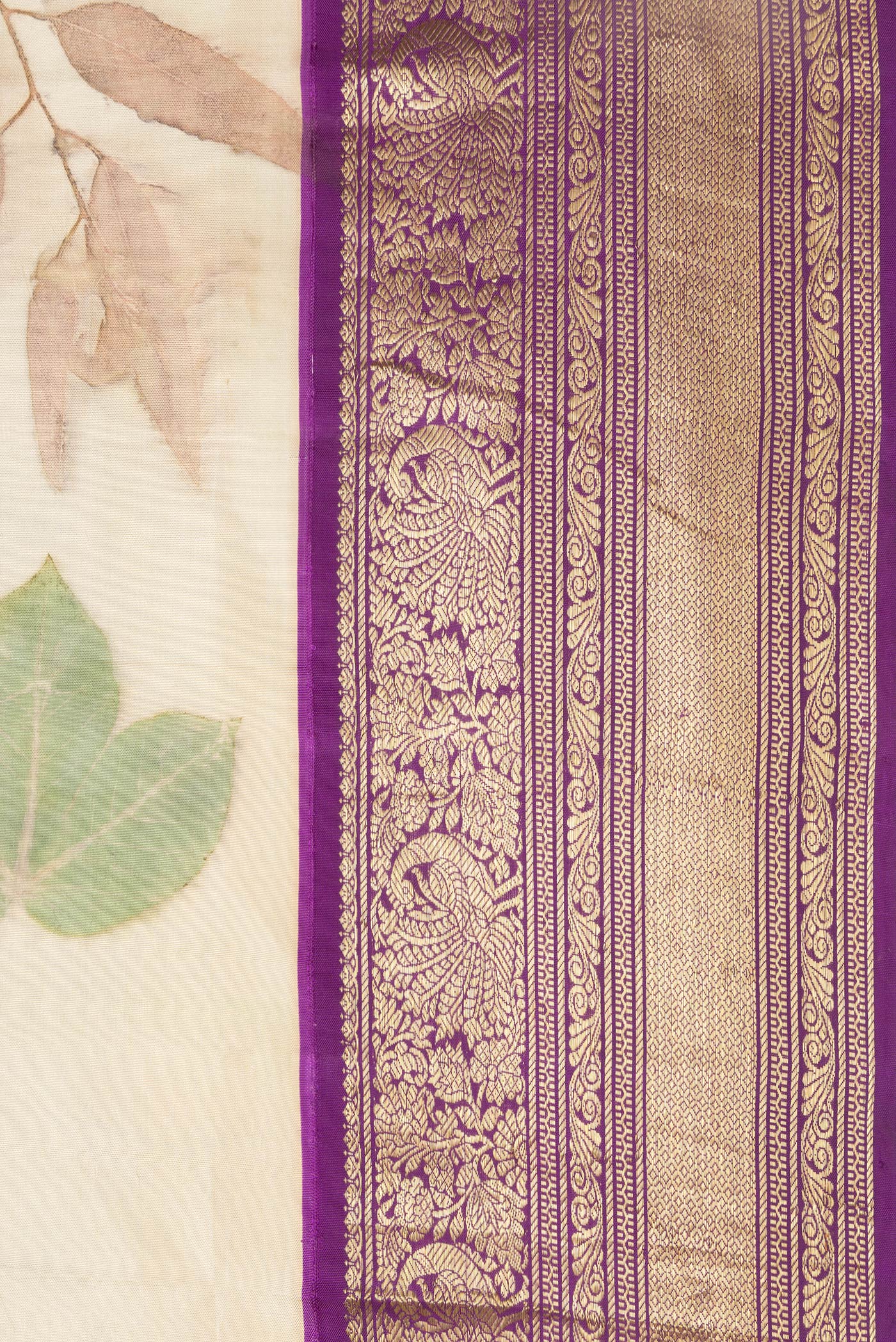 Border image of Beige Dual Tone Kanchipuram Silk Saree with Printed design on the body and Zari Border. 