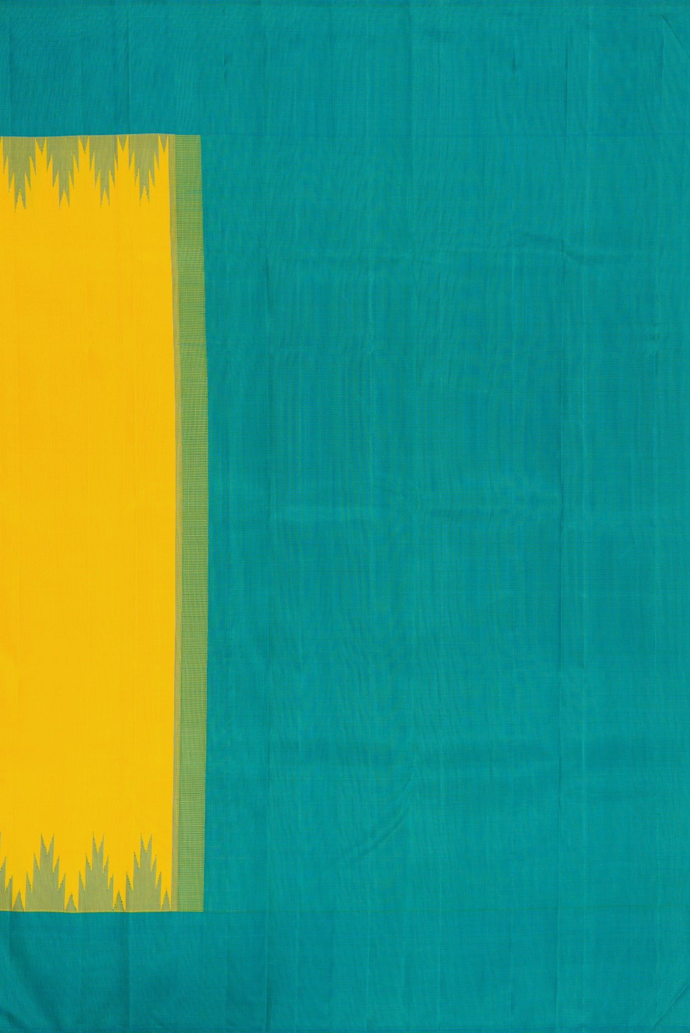 Close up image of the pallu of Yellow Dual Tone Kanjivaram Silk Saree with Plain Body and Temple Border. 