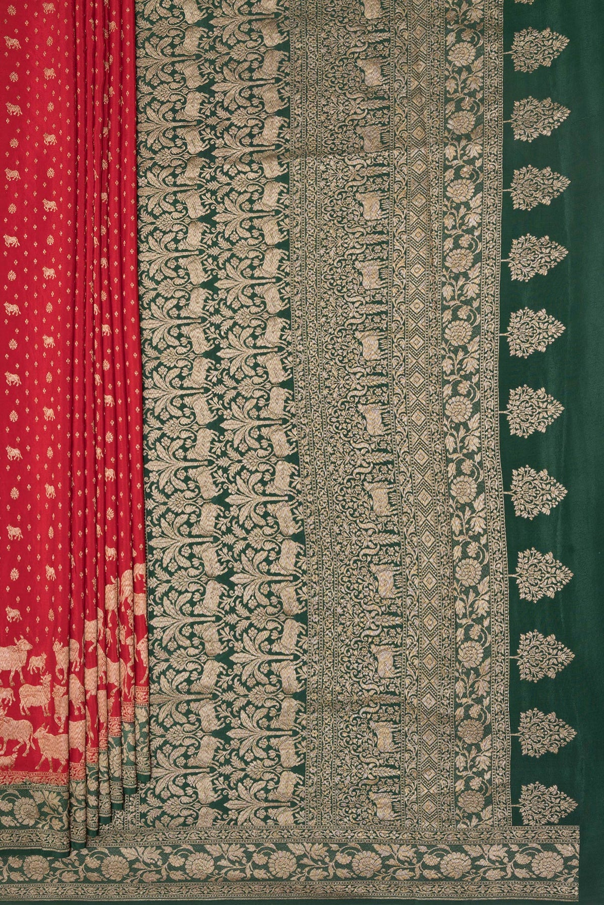 Pleats and pallu of Red Banarasi Georgette Saree with Zari Brocade on the body and Zari Border. 