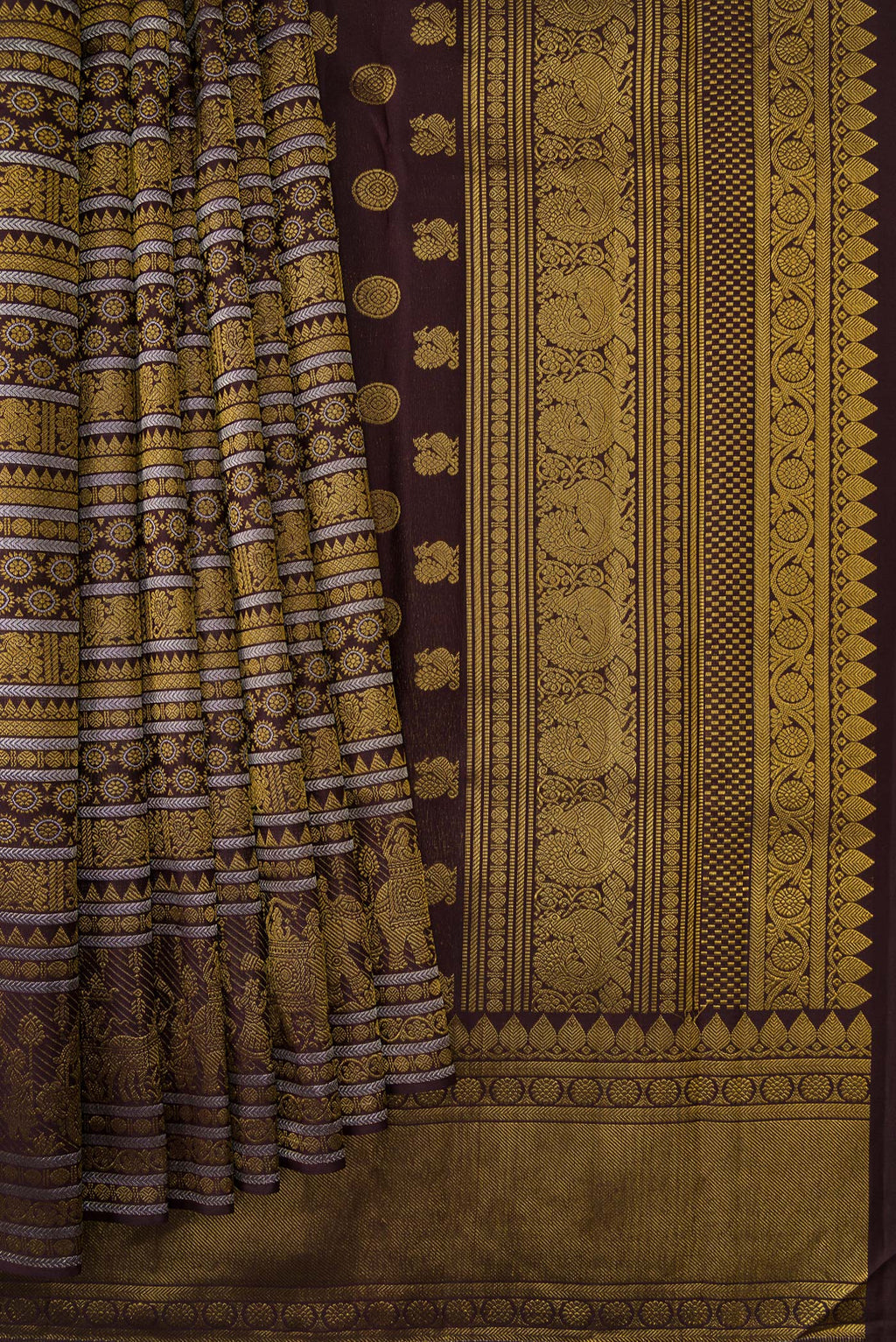 Pleats and pallu of Coffee Brown Dual Tone Kanchipuram Silk Saree with Zari Brocade on the body and Fancy Border. 