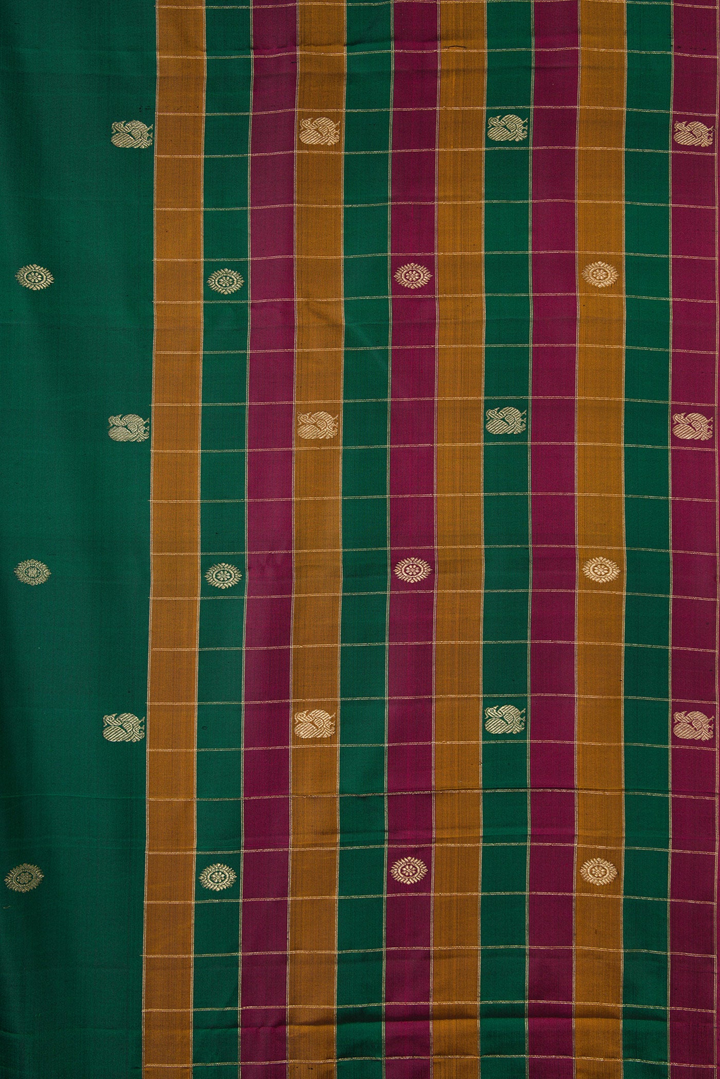 Border image of Bottle Green Dual Tone Kanjivaram Silk Saree with Zari Butta on the body and Checks Border. 