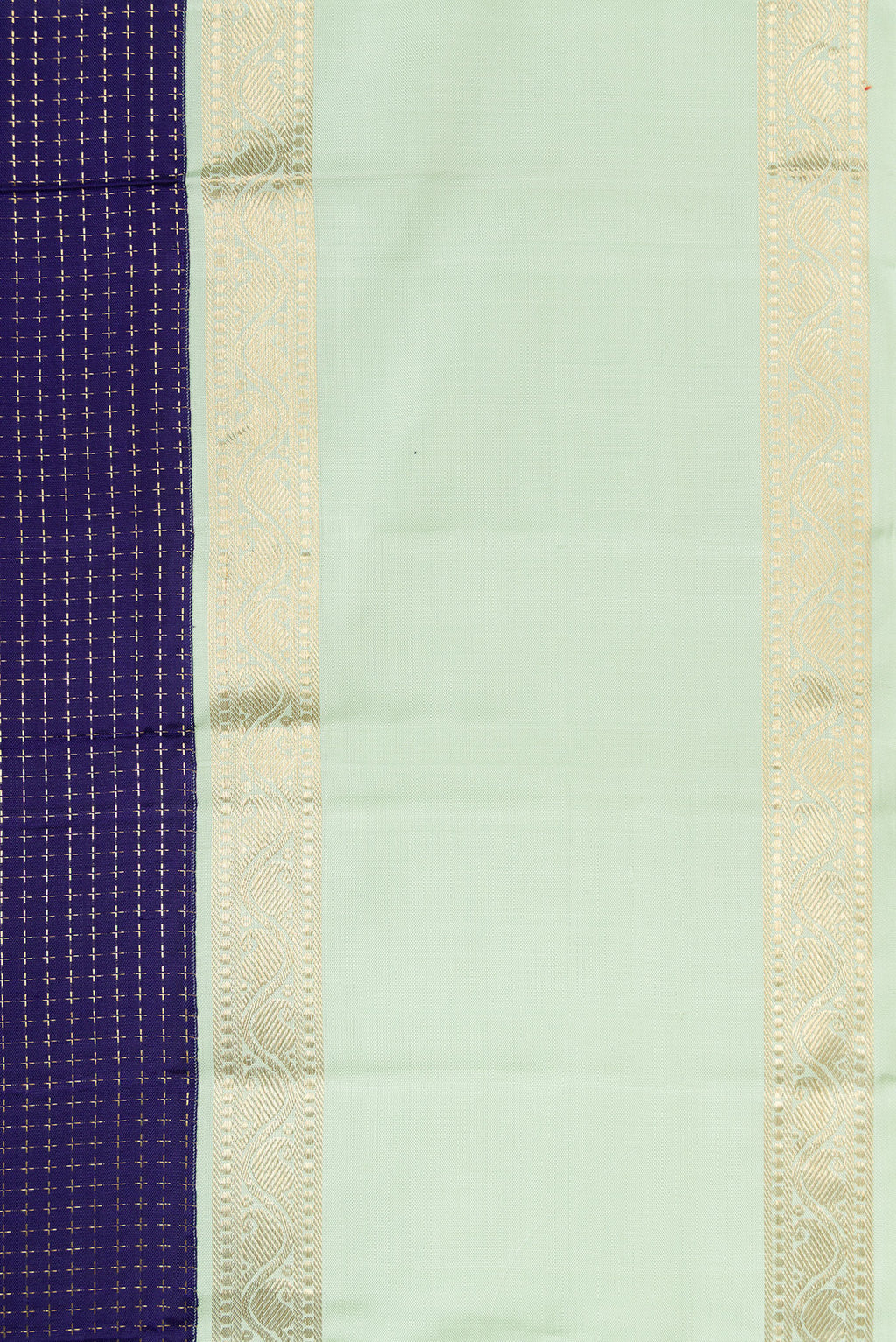 Border image of Navy Blue Dual Tone Kanjivaram Silk Saree with Checked design on the body and Zari Border. 