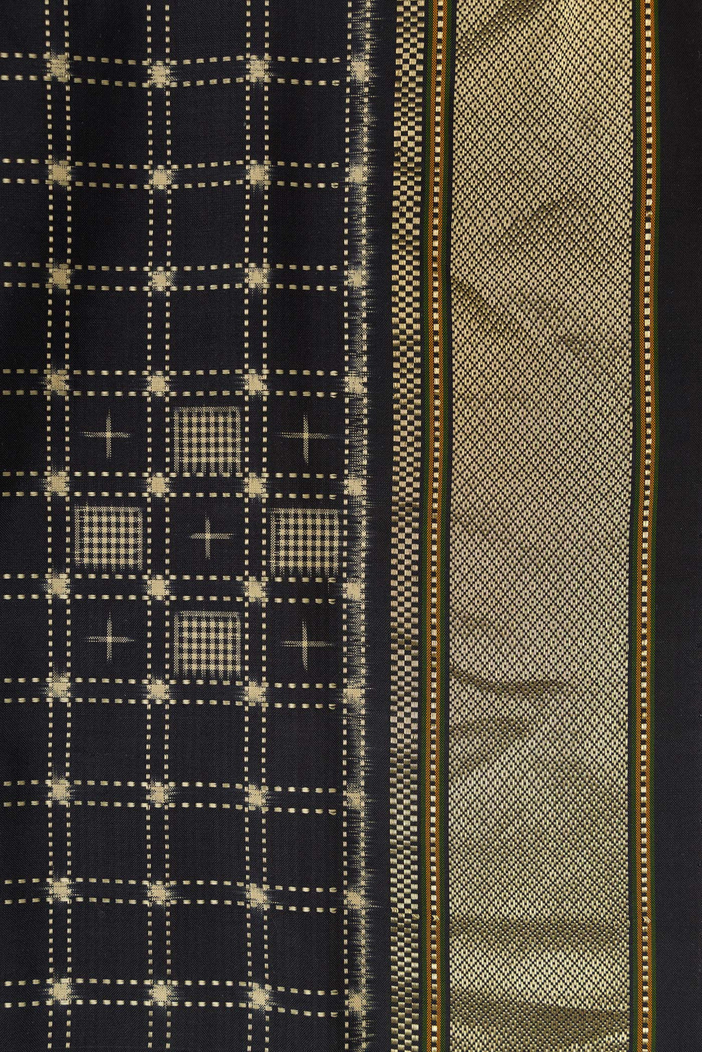 Border image of Black Dual Tone Banarasi Silk Saree with Zari Butta on the body and Zari Border. 