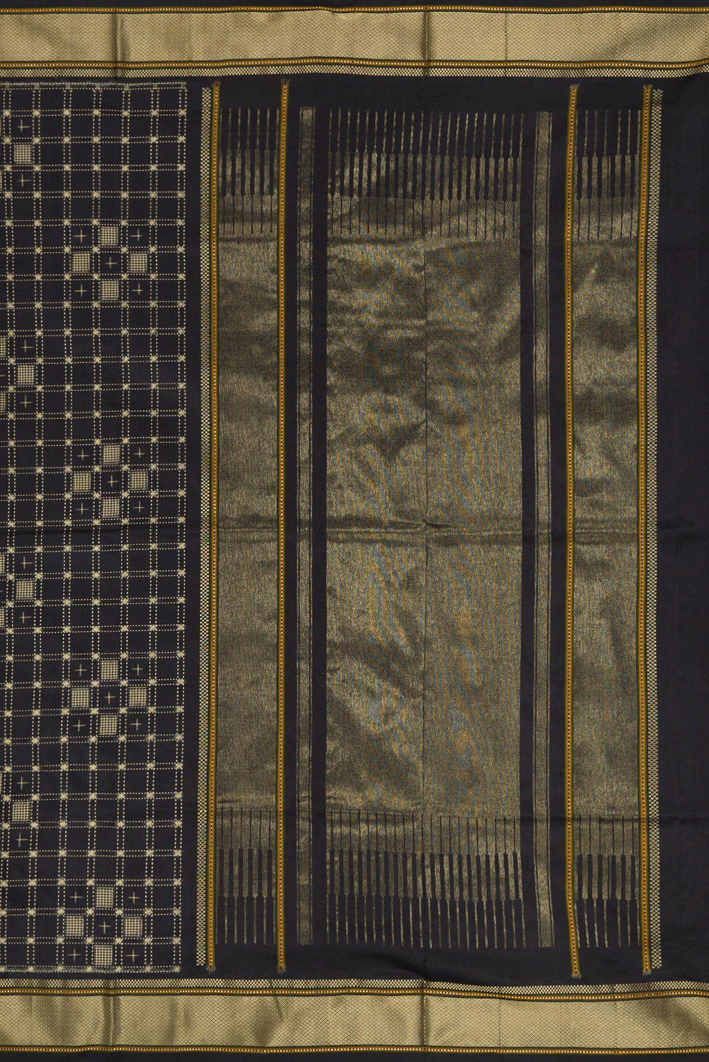 Close up image of the pallu of Black Dual Tone Banarasi Silk Saree with Zari Butta on the body and Zari Border. 