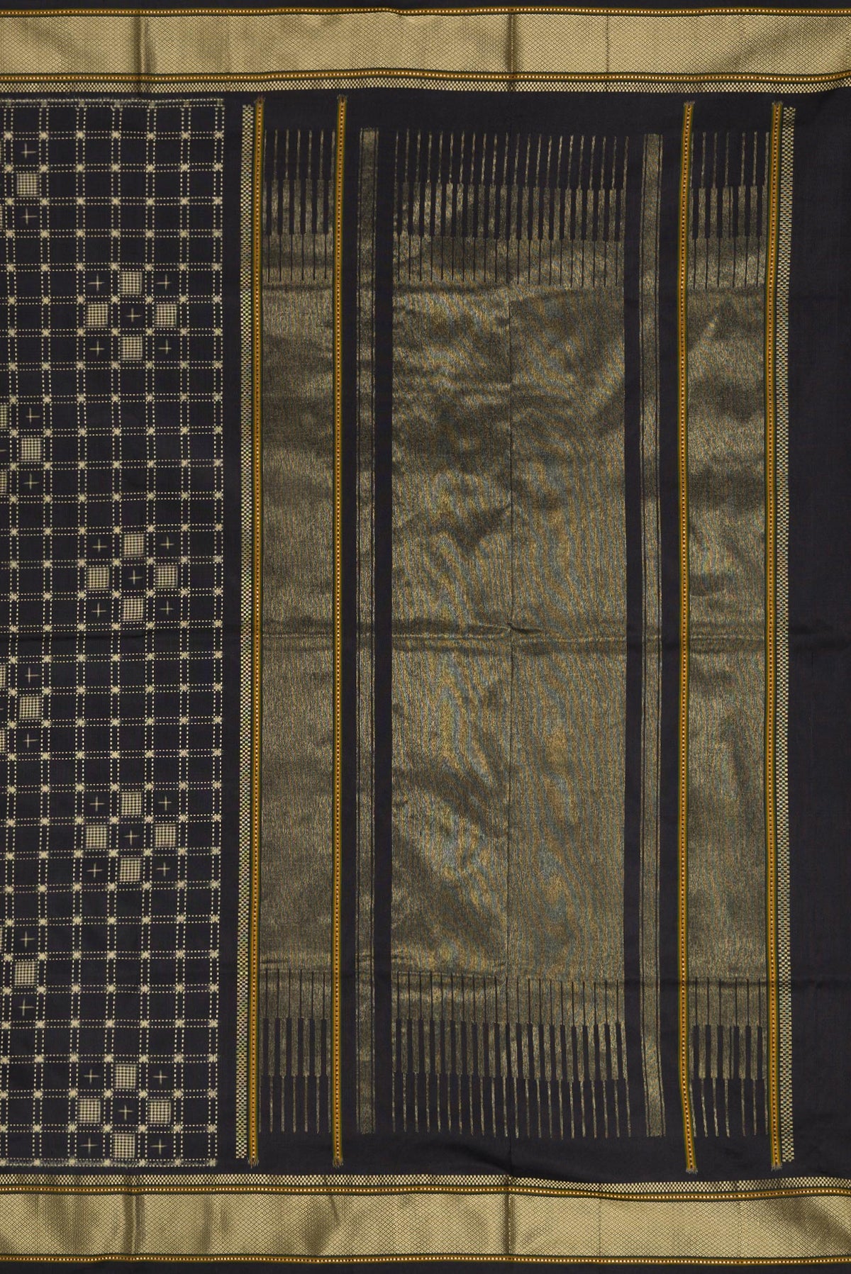Close up image of the pallu of Black Dual Tone Banarasi Silk Saree with Zari Butta on the body and Zari Border. 