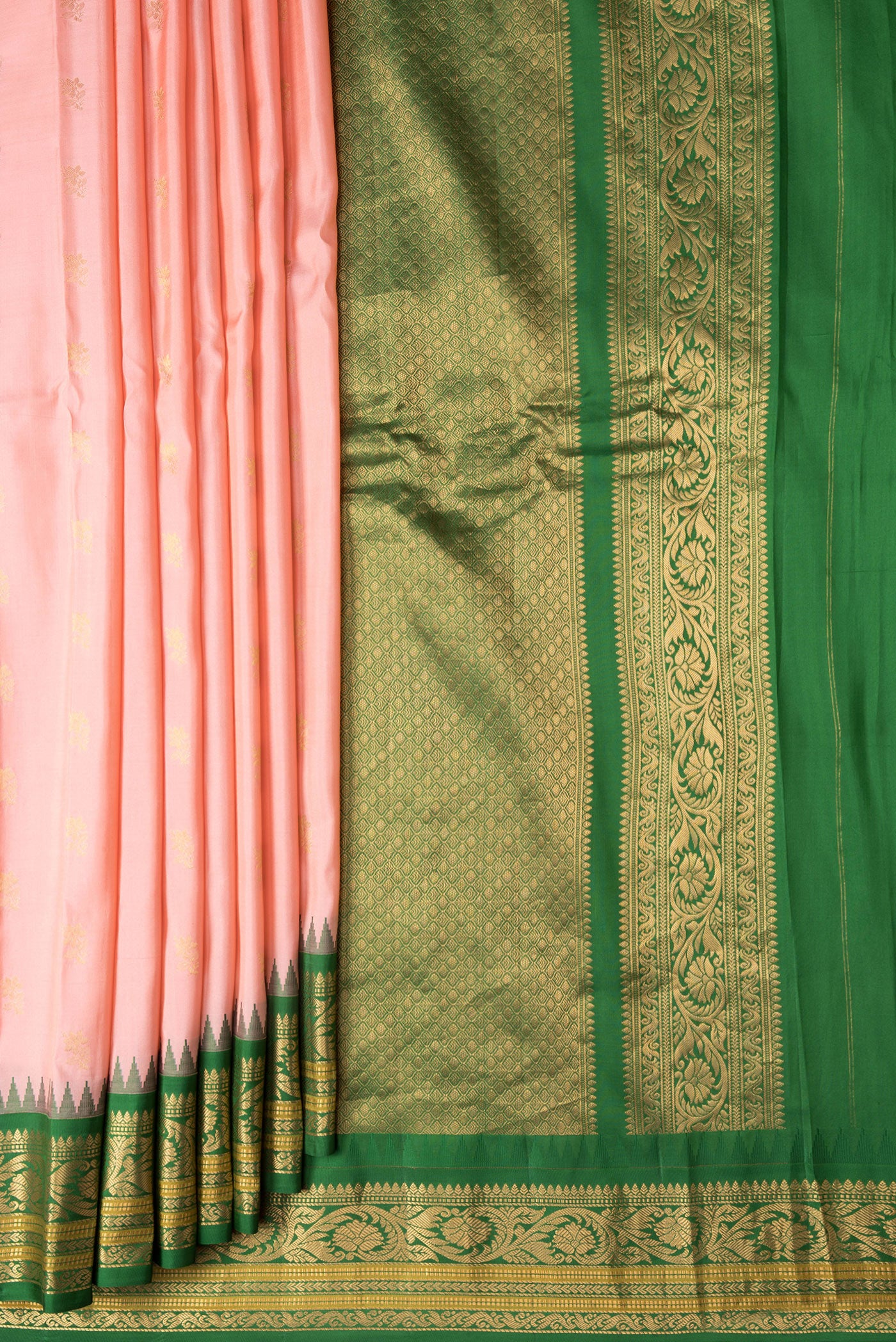 Pleats and pallu of Pink Dual Tone Gadwal Silk Saree with Plain Body and Zari Border. 