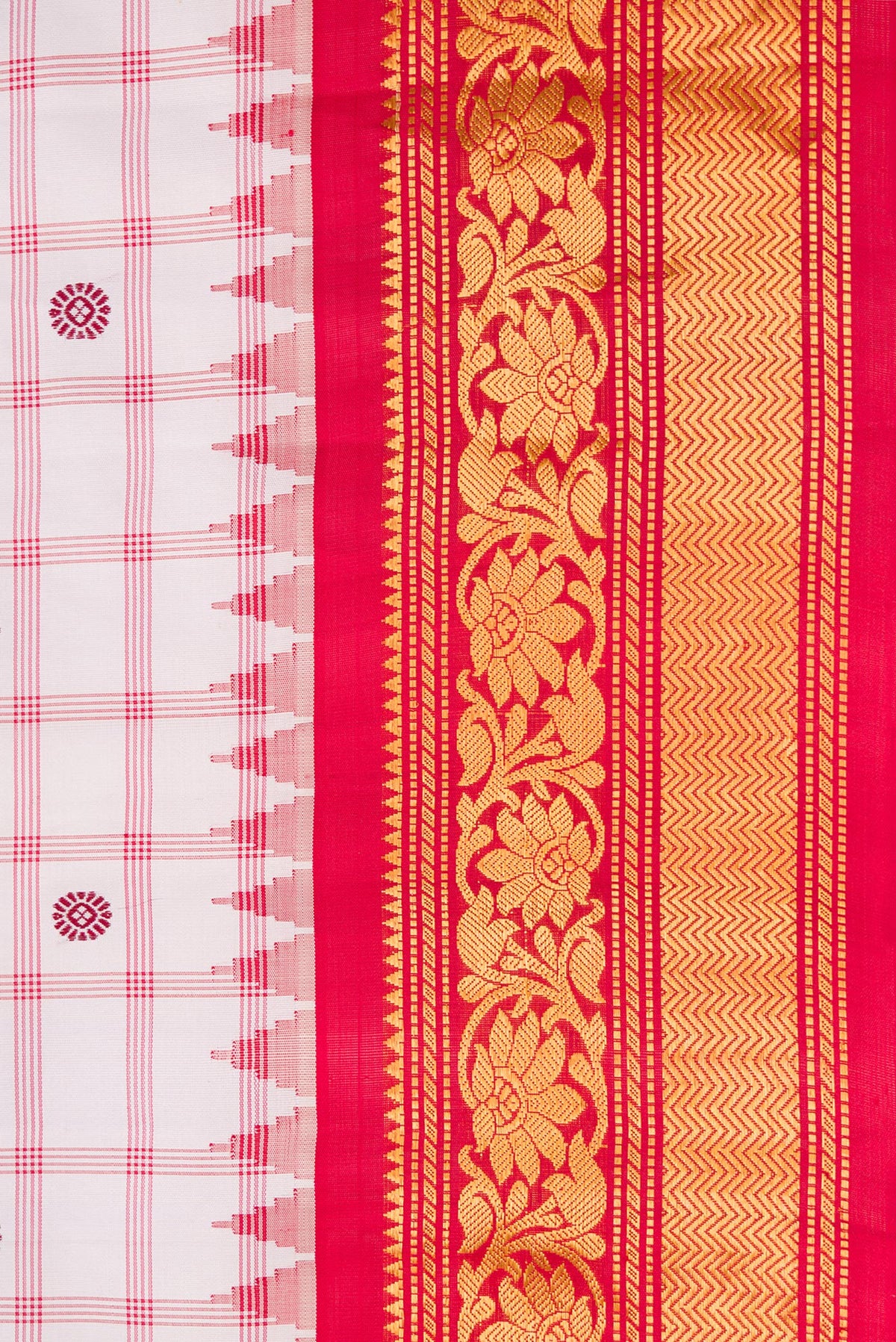 Border image of Off White Dual Tone Gadwal Silk Saree with Checked design on the body and Zari Border. 