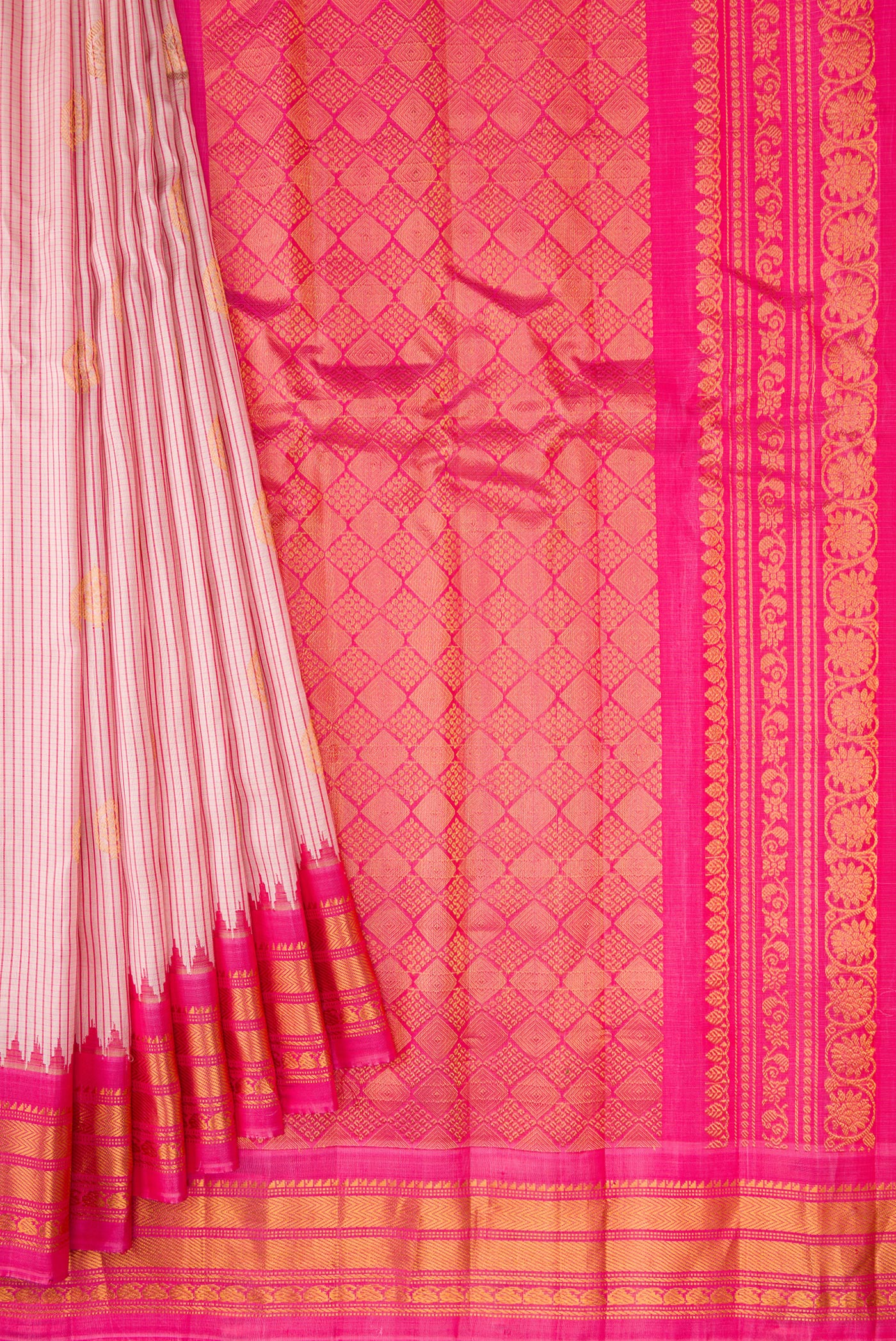 Pleats and pallu of Rose pink Dual Tone Gadwal Silk Saree with Stripes on the body and Zari Border. 