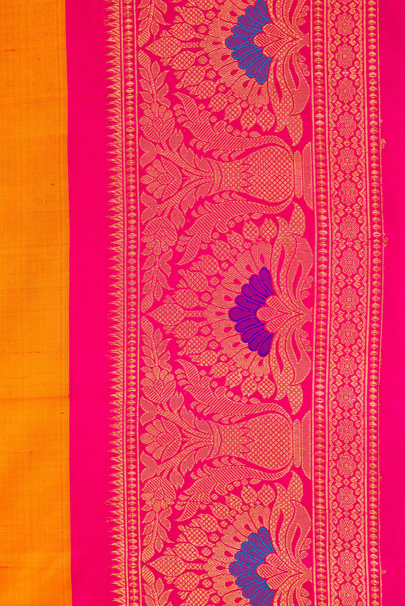 Border image of Mustard Dual Tone Gadwal Silk Saree with Zari Butta on the body and Zari Border. 