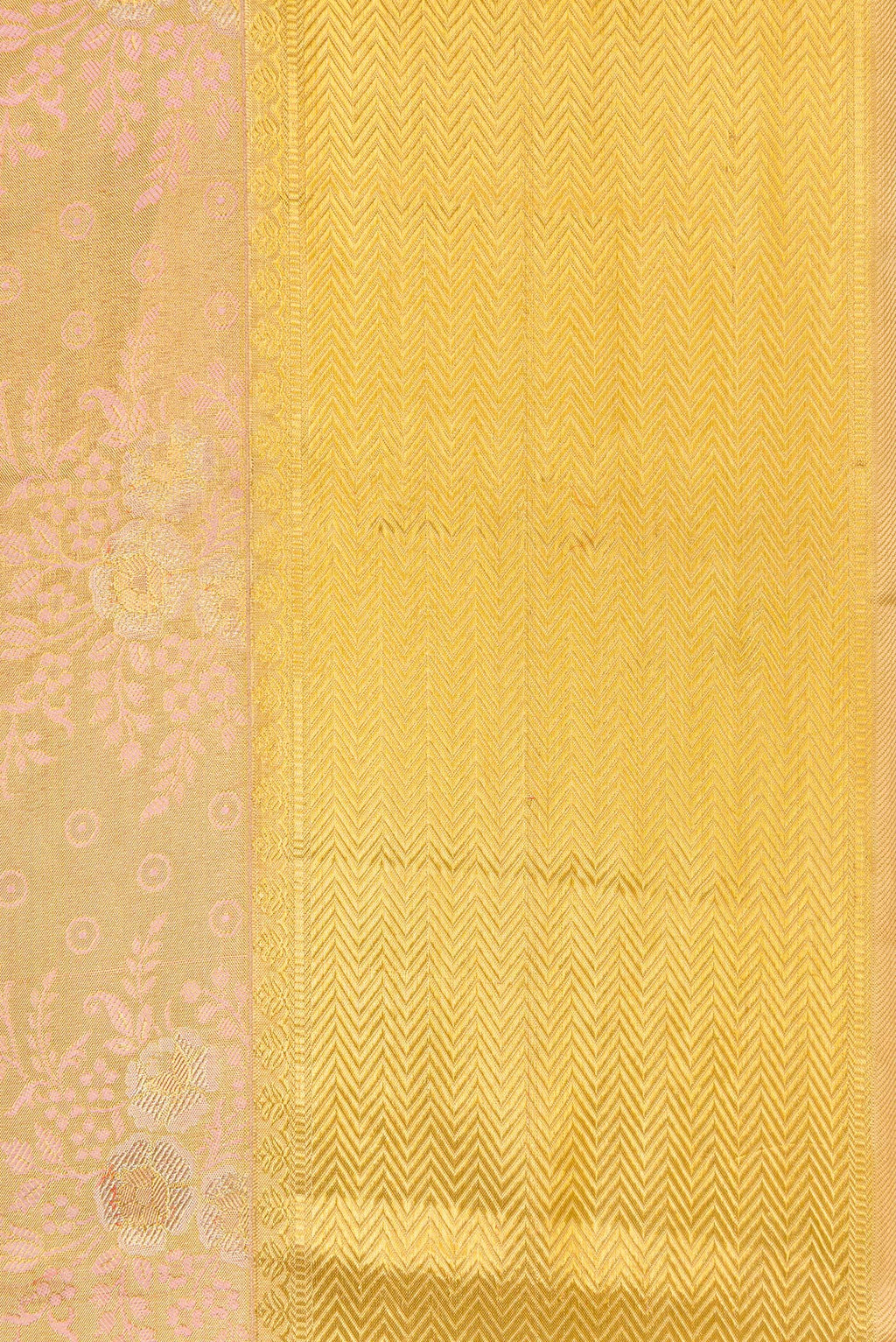 Border image of Pink Dual Tone Kanjivaram Tissue Silk Saree with Zari Brocade on the body and Zari Border. 