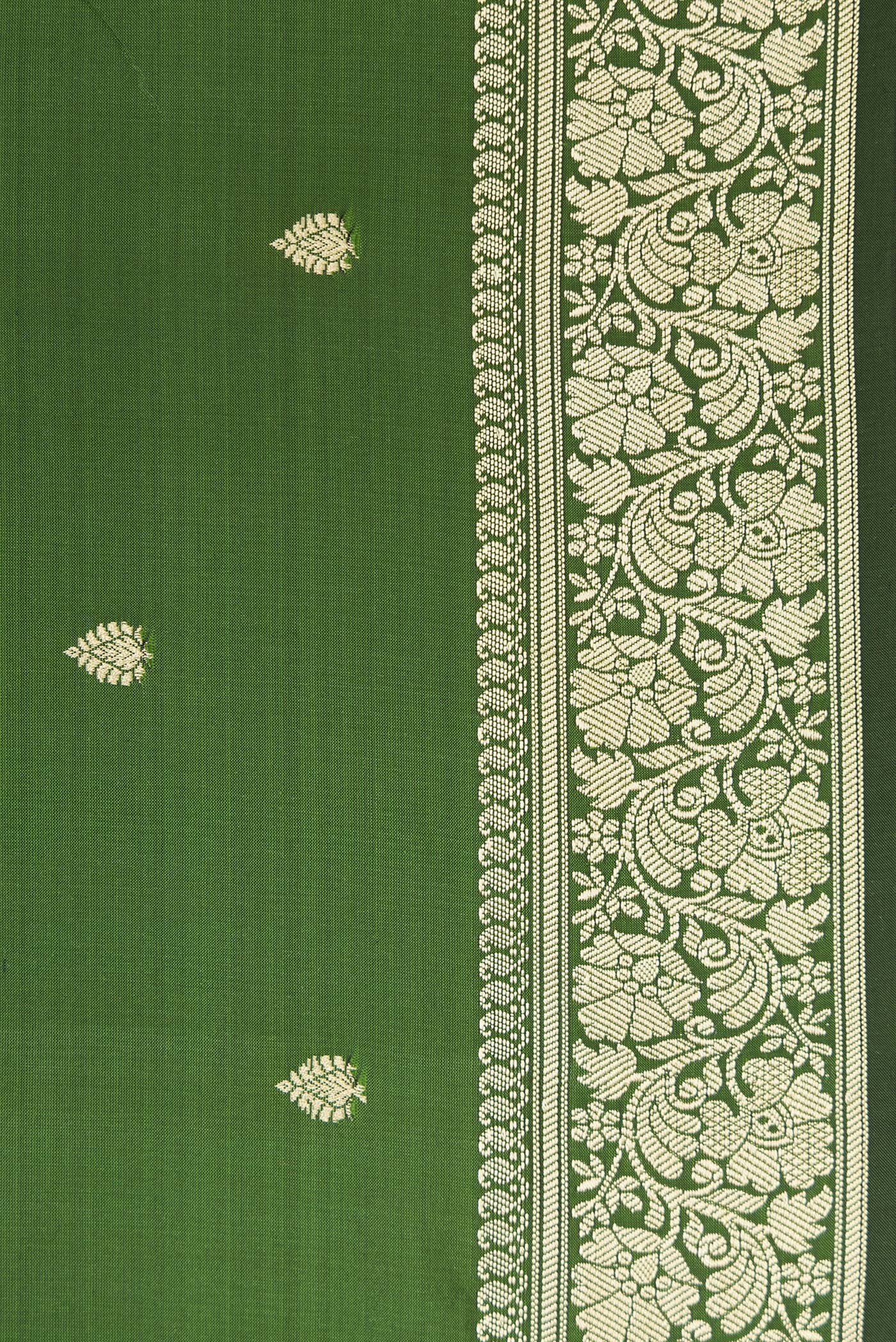 Border image of Green Dual Tone Banarasi Silk Saree with Thread Butta on the body and Thread Border. 